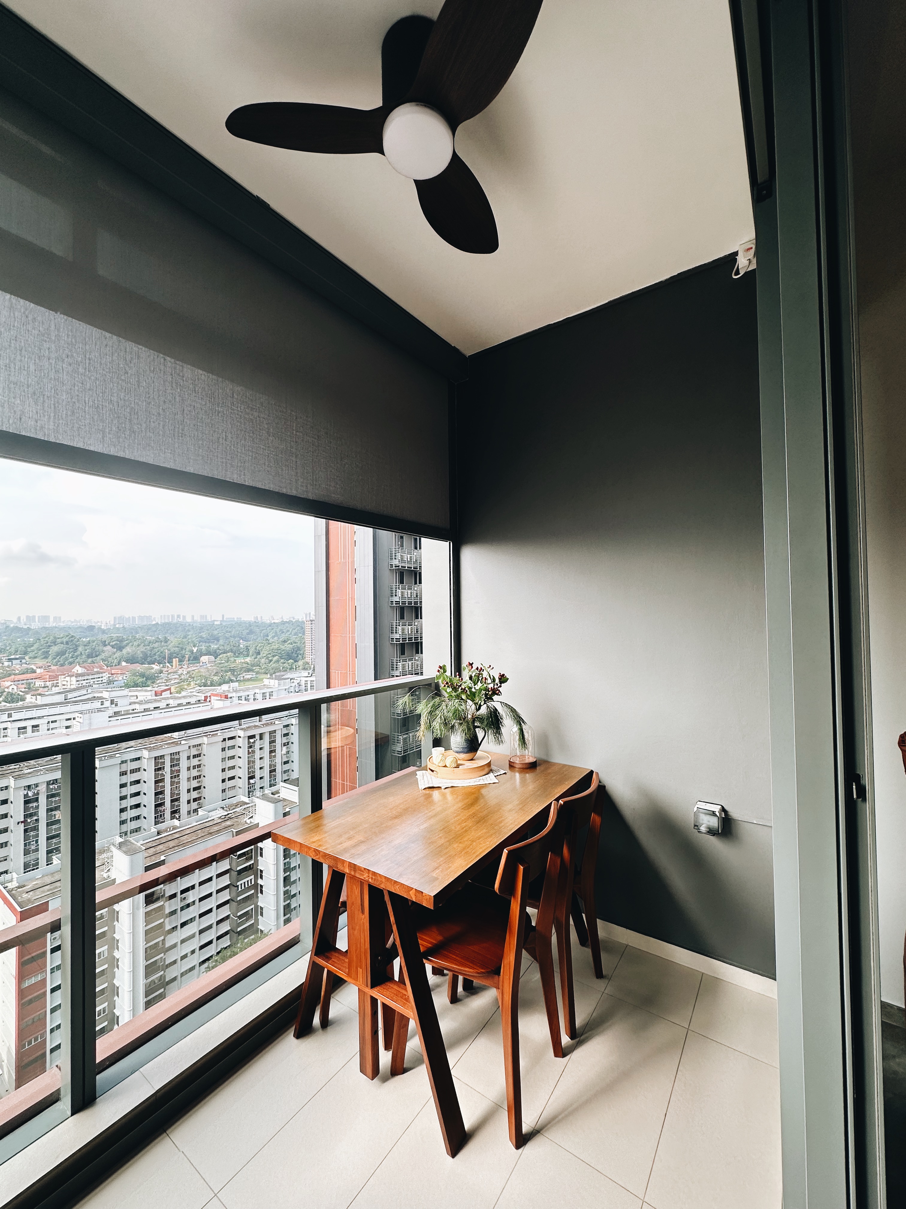 Dining-on-the-balcony:-what-you-need-to-know-