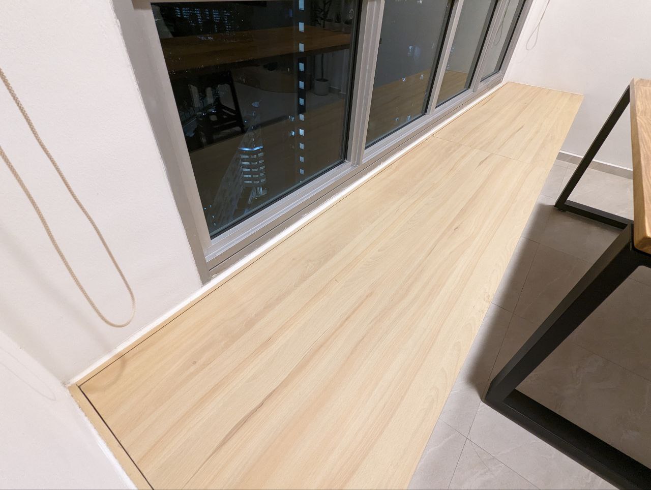 Our Dining Space: Cozy vibes, embraced by inviting wooden textures