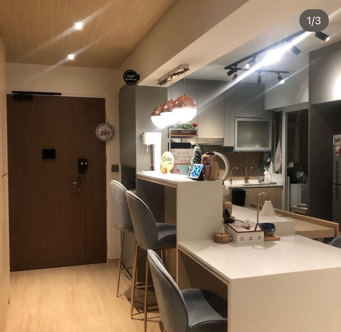 Our-Dining-Space:-2-Dining-Zones-for-Maximum-Flexibility