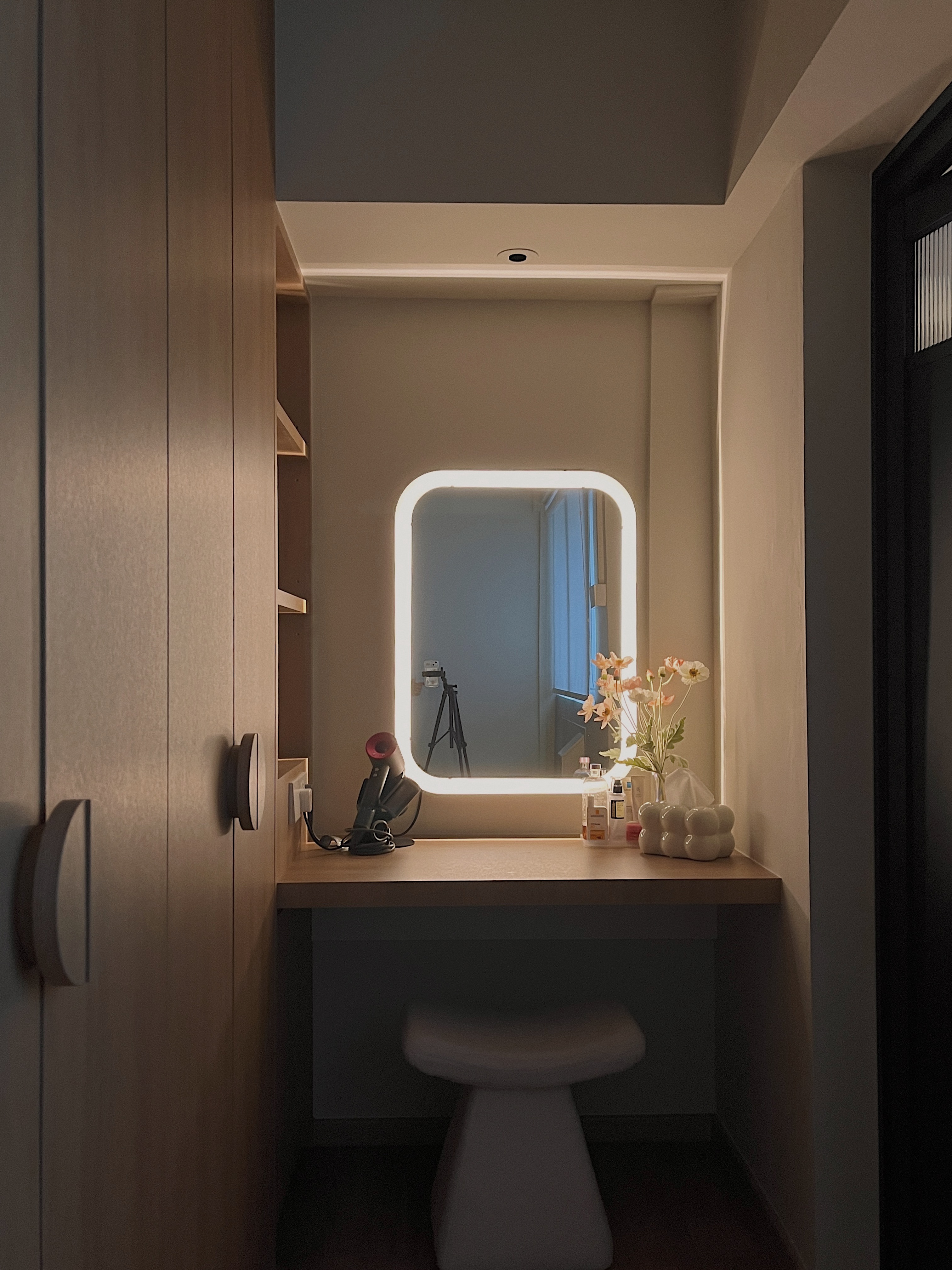 A calm and cosy space - Wooden vanity, illuminated mirror, modern bathroom, sleek design, minimalist decor, vanity table