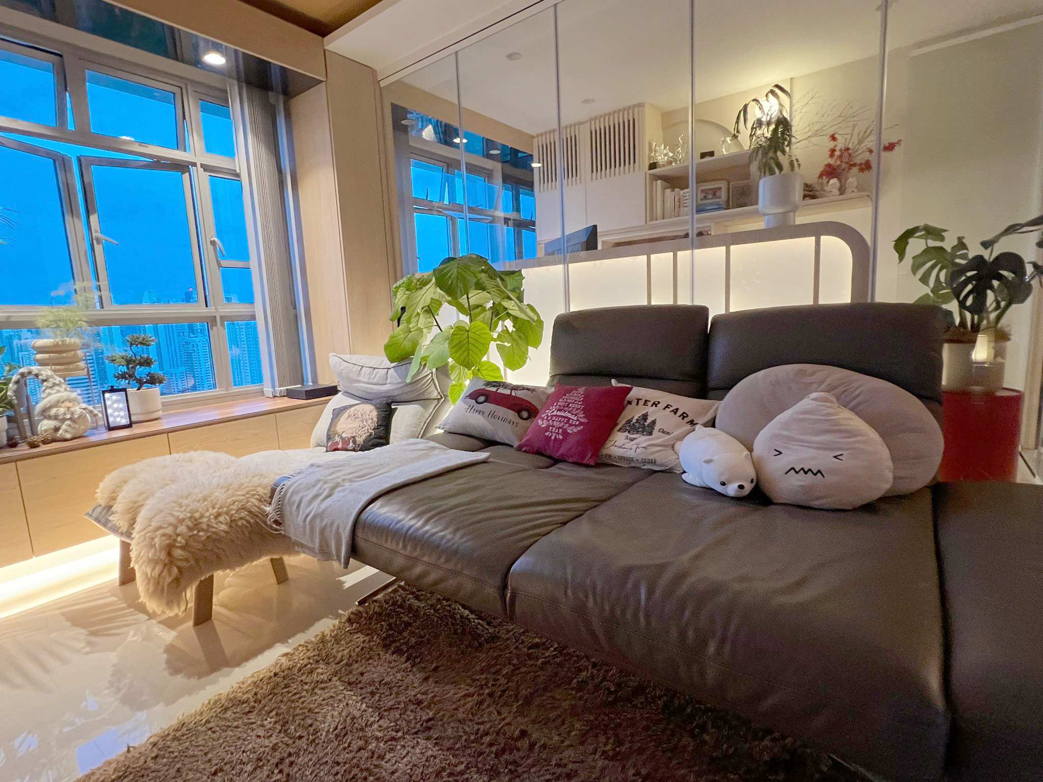 Christmas Fever | Best Season of The Year - Modern living room, cozy seating, large windows, indoor plants, decorative