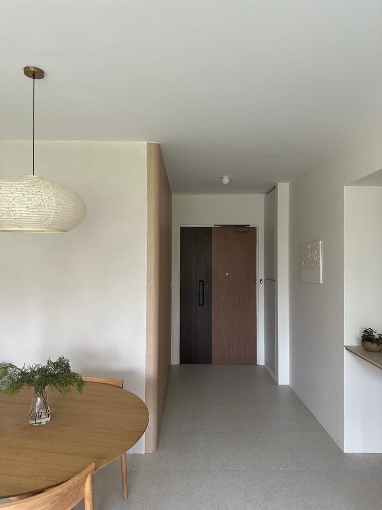 Welcome-to-our-home---be-greeted-from-our-minimalist-entryway