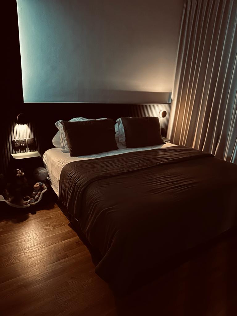 Simple-and-fuss-free-bedroom