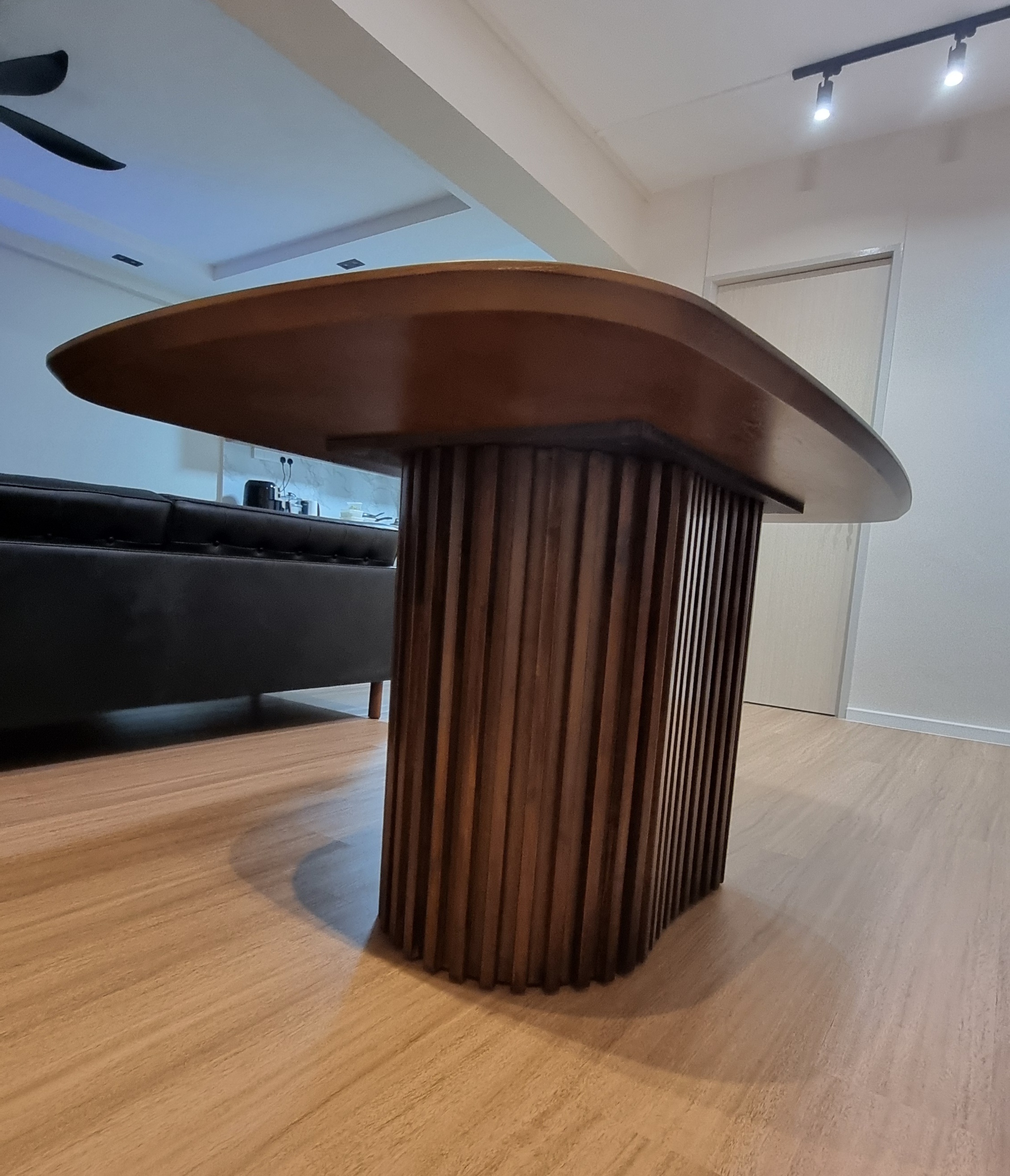 Loving the colours as it matches my Living room walls . Gracias - Modern minimalist living room, sleek wooden coffee table