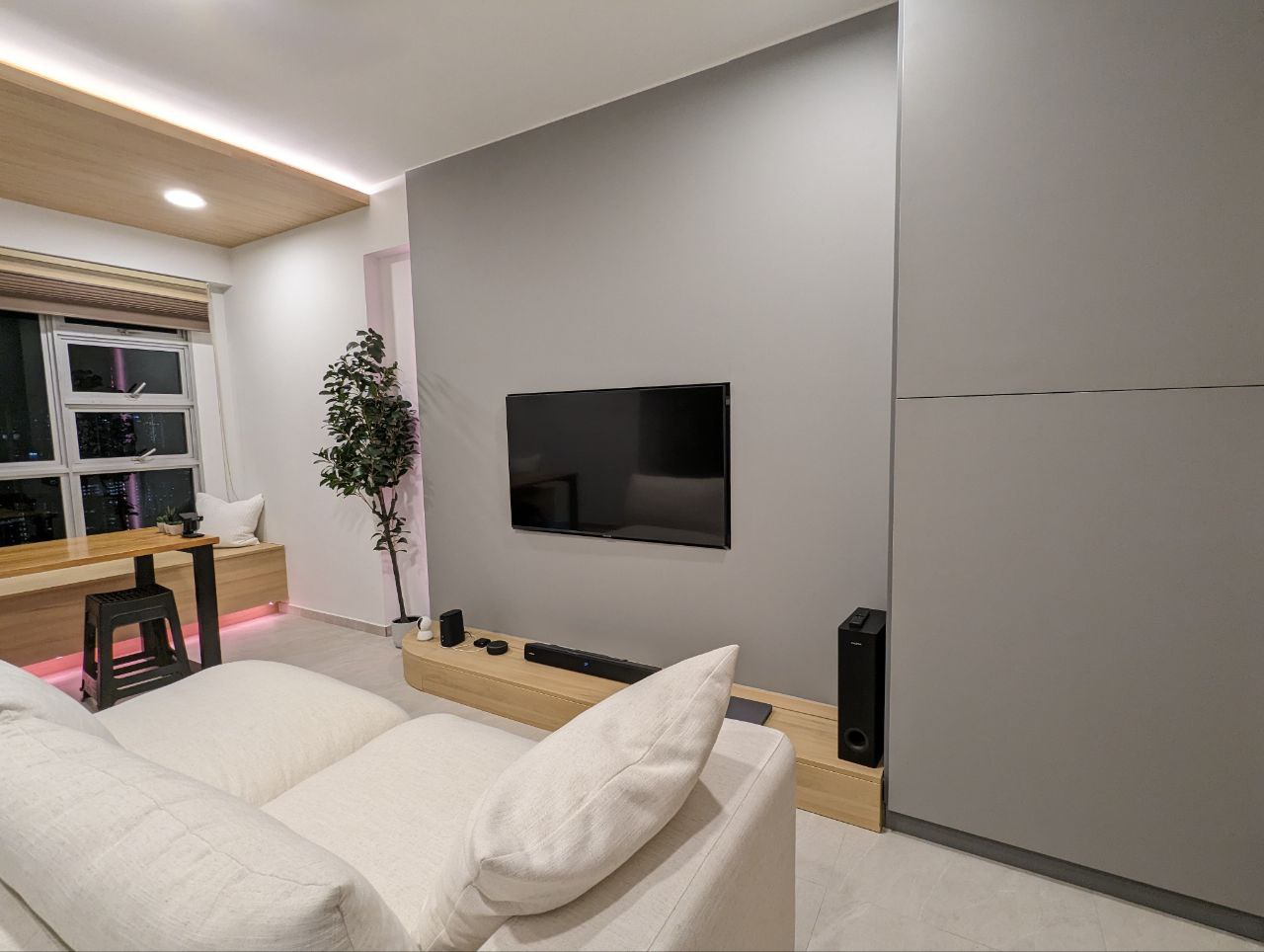 Step into our DIY living room  - Modern living room, minimalist design, contemporary decor, sleek furniture, large window