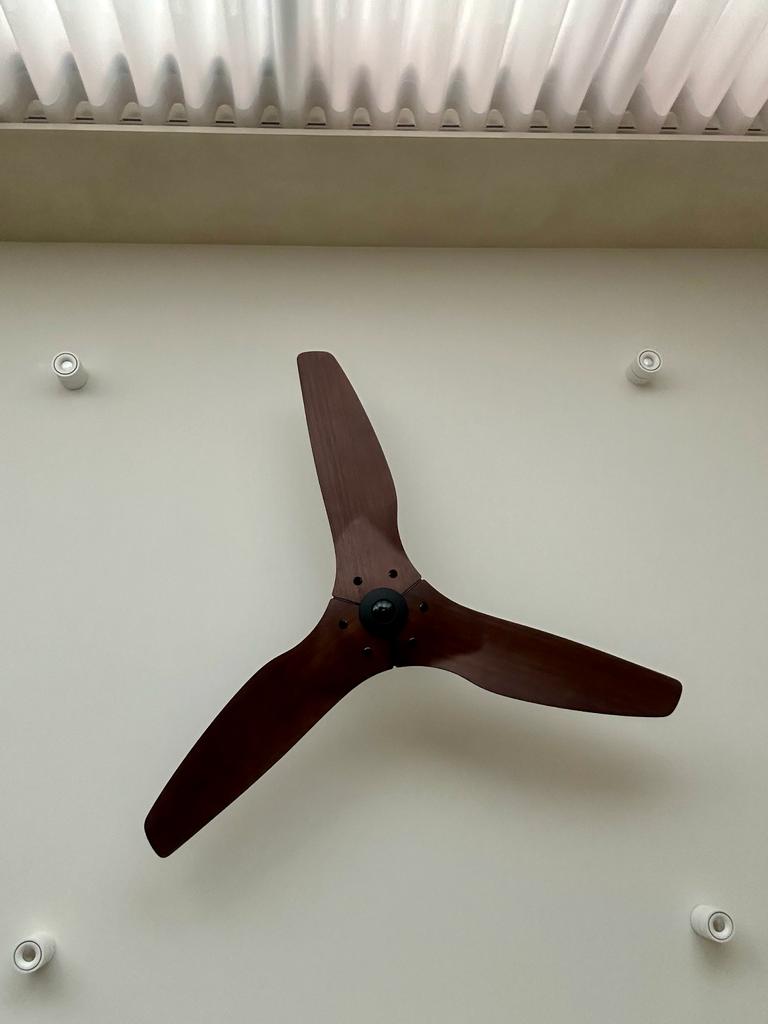 Living room - the space with the most complexity - Wooden ceiling fan, modern design, three blades, adjustable speed