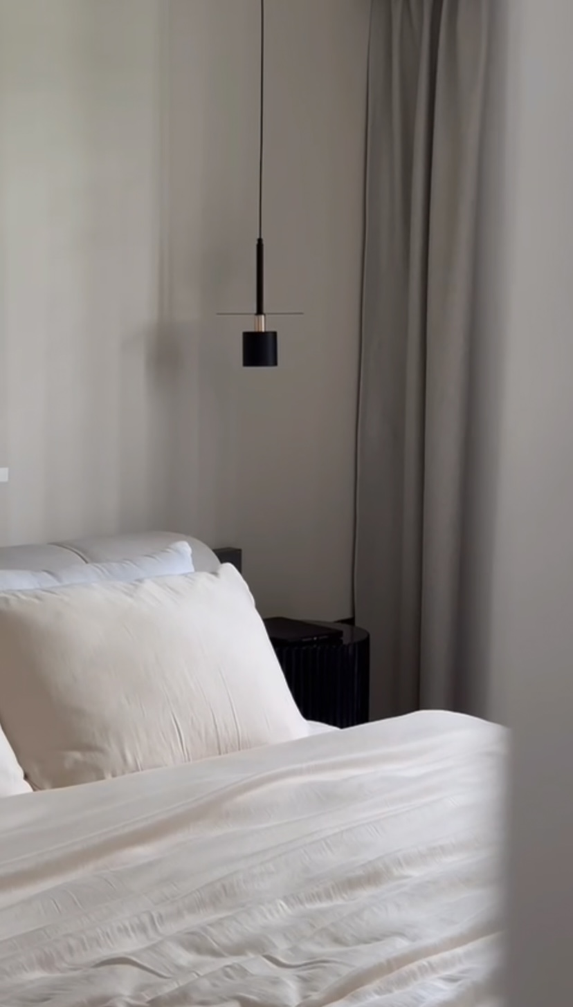 Mid-Century Modern Home #Laifewithsy_ - Modern minimalist bedroom, neutral color palette, white bedding, soft lighting