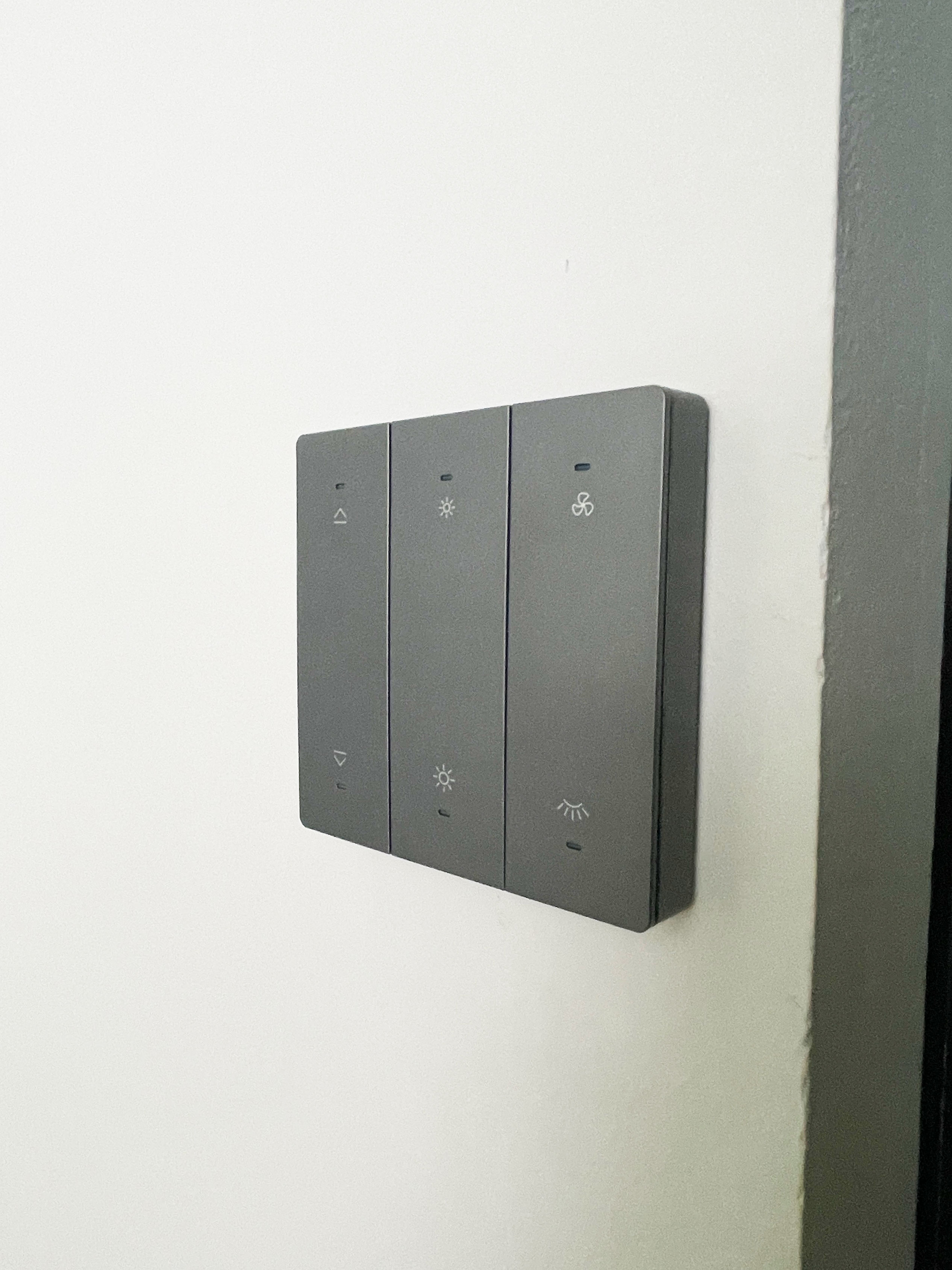 Maximising storage in a tiny service yard  - Smart thermostat control panel, modern wall-mounted control, three-step control