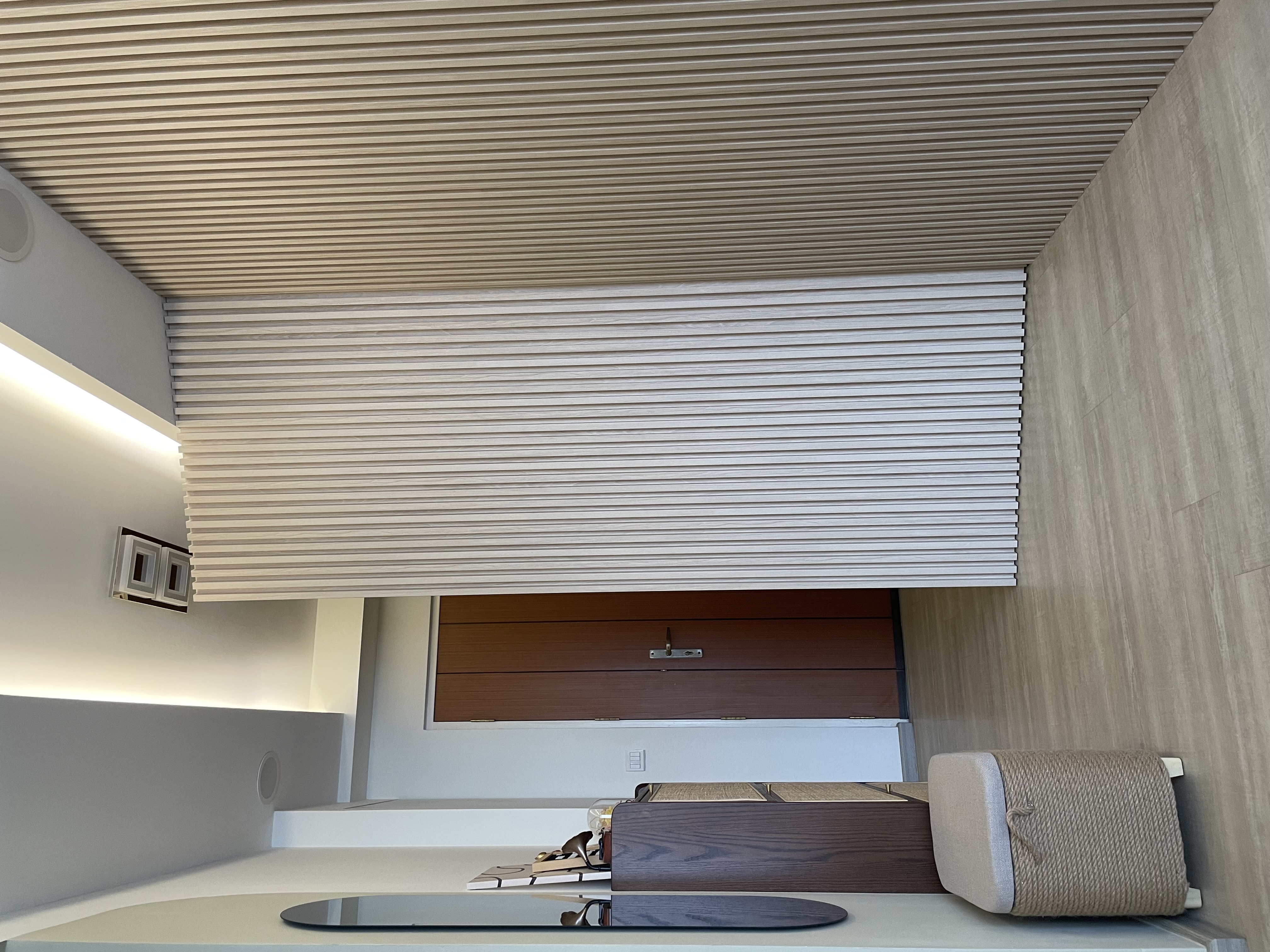 Our cosy crib filled with rattan-wooden accent pieces  - Wooden blinds, minimalist design, modern interior, sleek ceiling