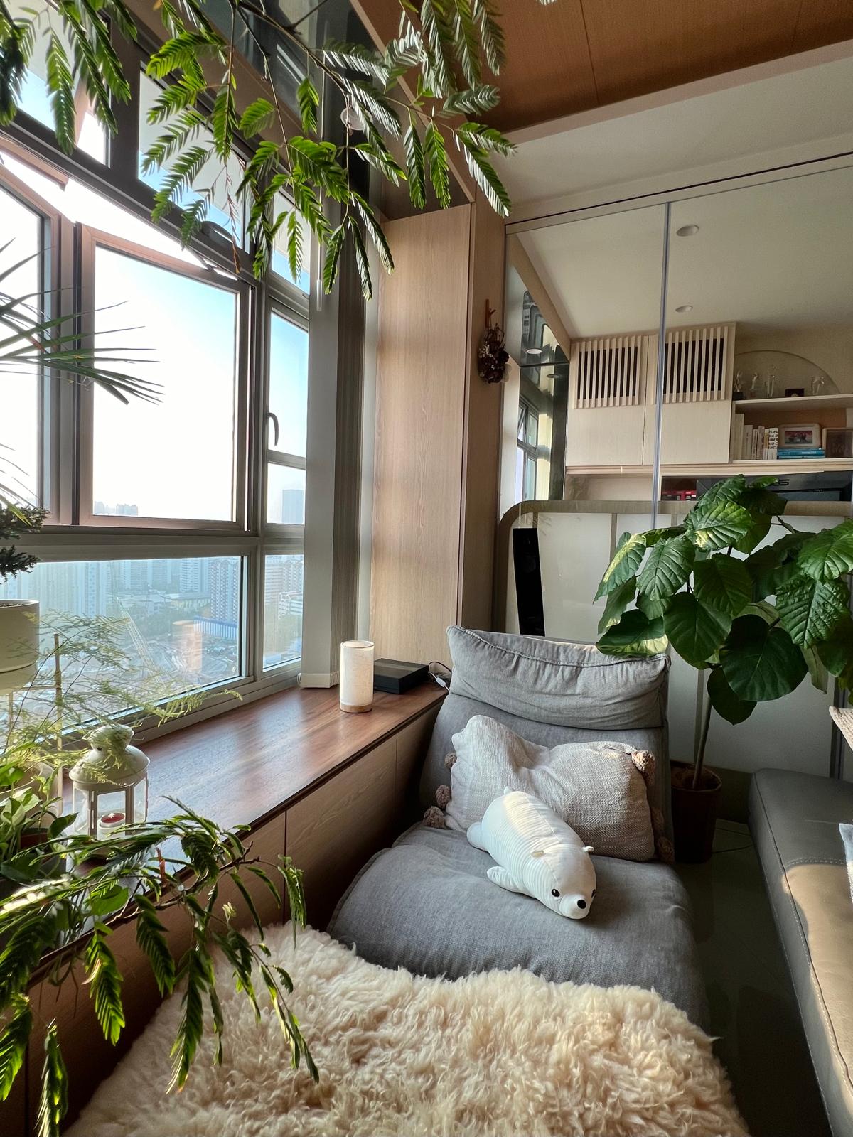 The-Power-of-Lighting-|-Day-and-Night-View-of-Living-Room