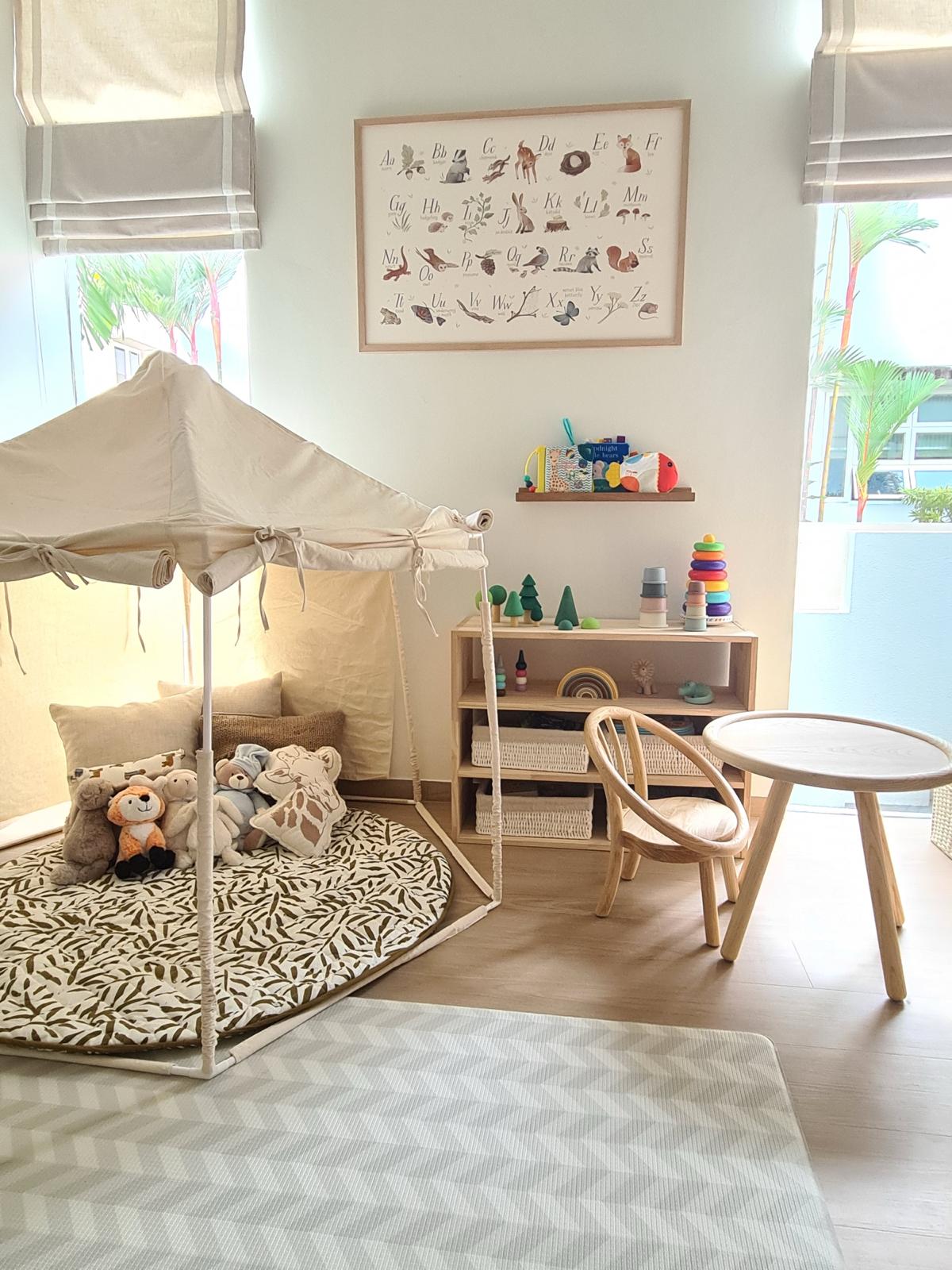 Bright and airy kids friendly home  - Children's playroom, cozy tent, beige tent, soft bedding, plush toys, wooden furniture