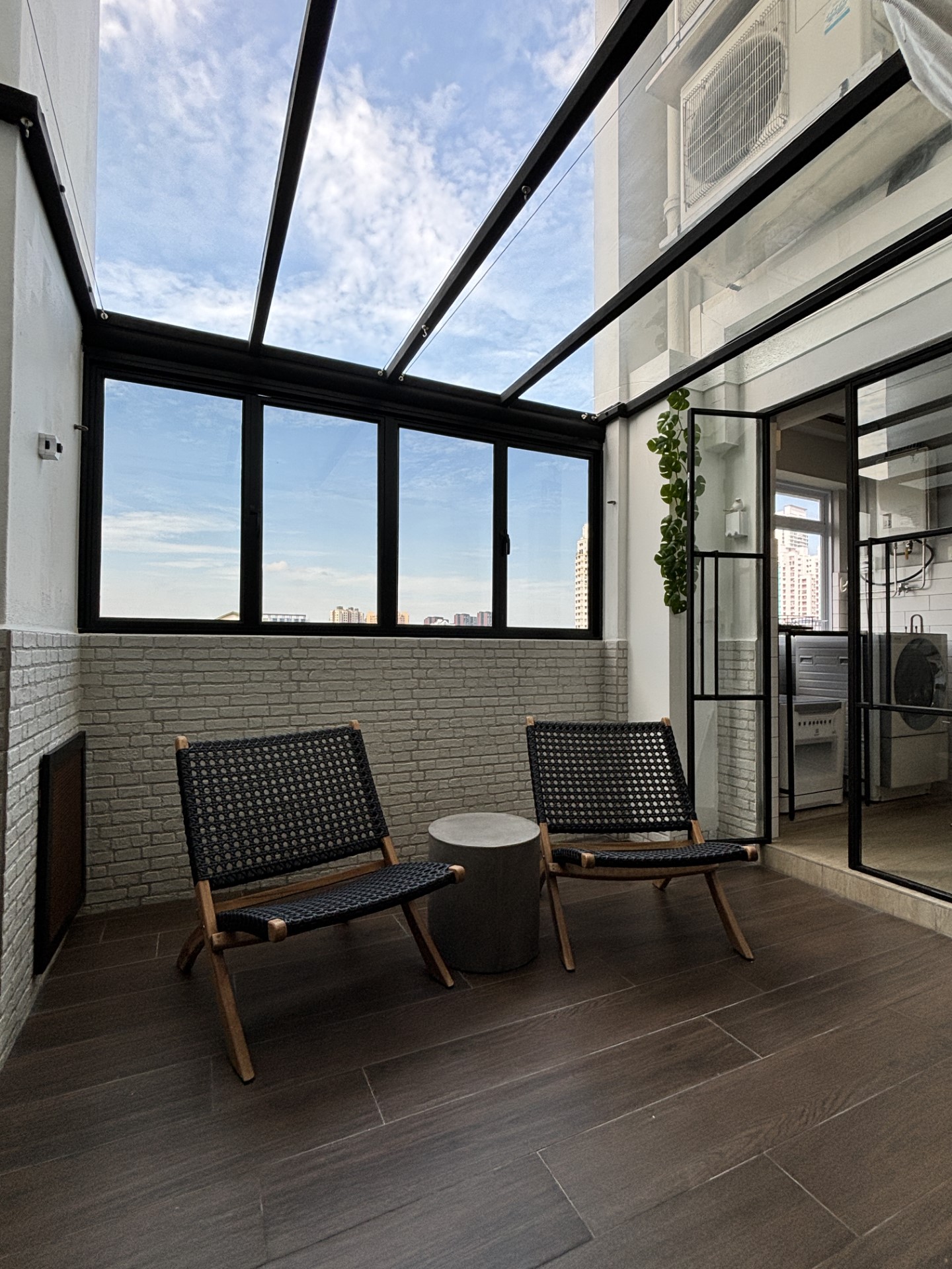 Warm & Cosy HDB Maisonette