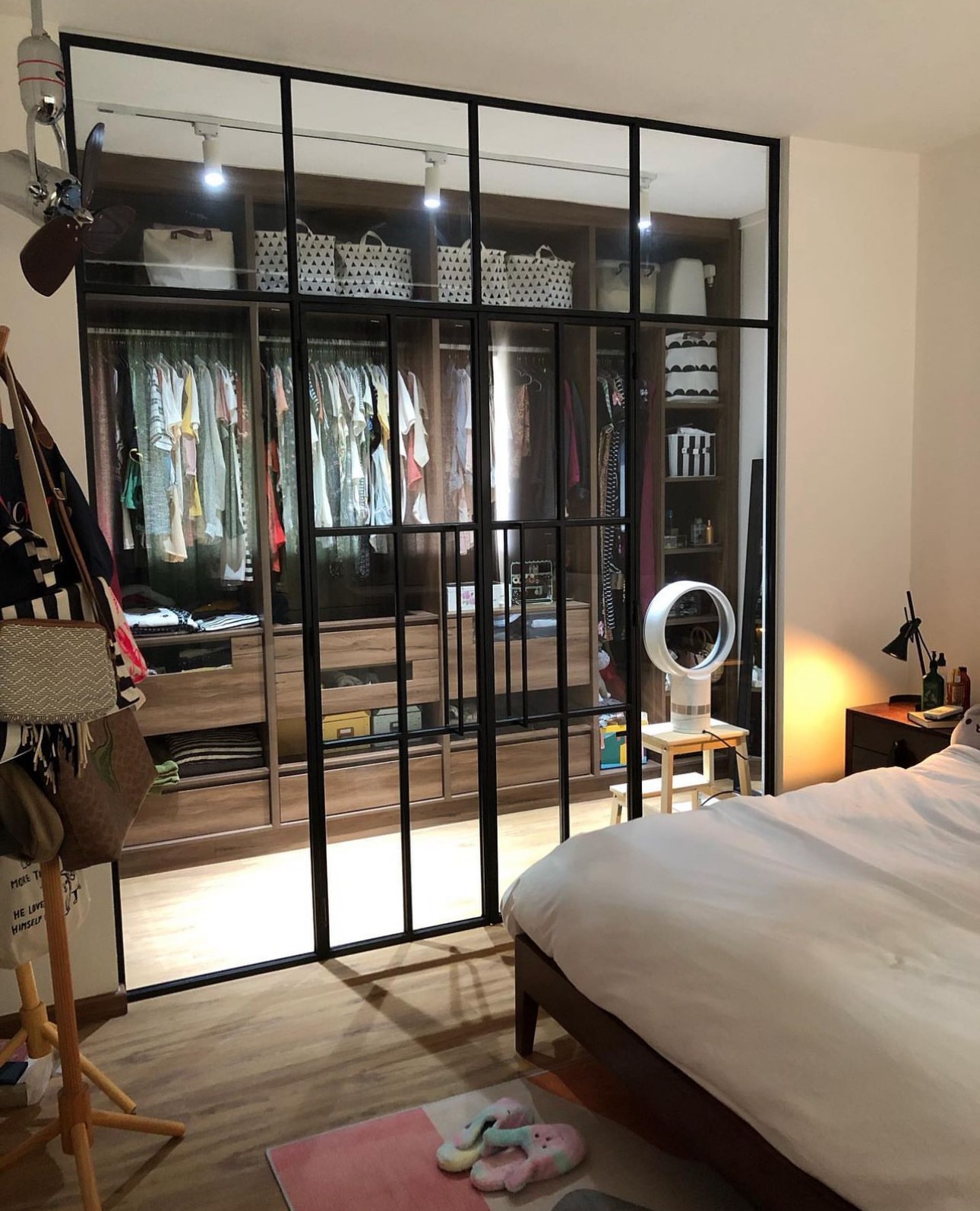 Warm & Cosy HDB Maisonette