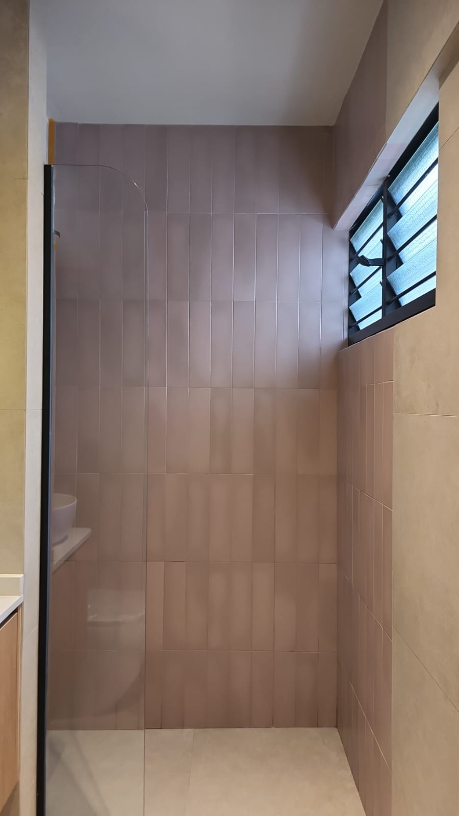 Bathroom - Relaxing Hotel Vibe (Pretty in Pink 🩷) - Modern bathroom, tiled walls, beige and brown tones, glass shower