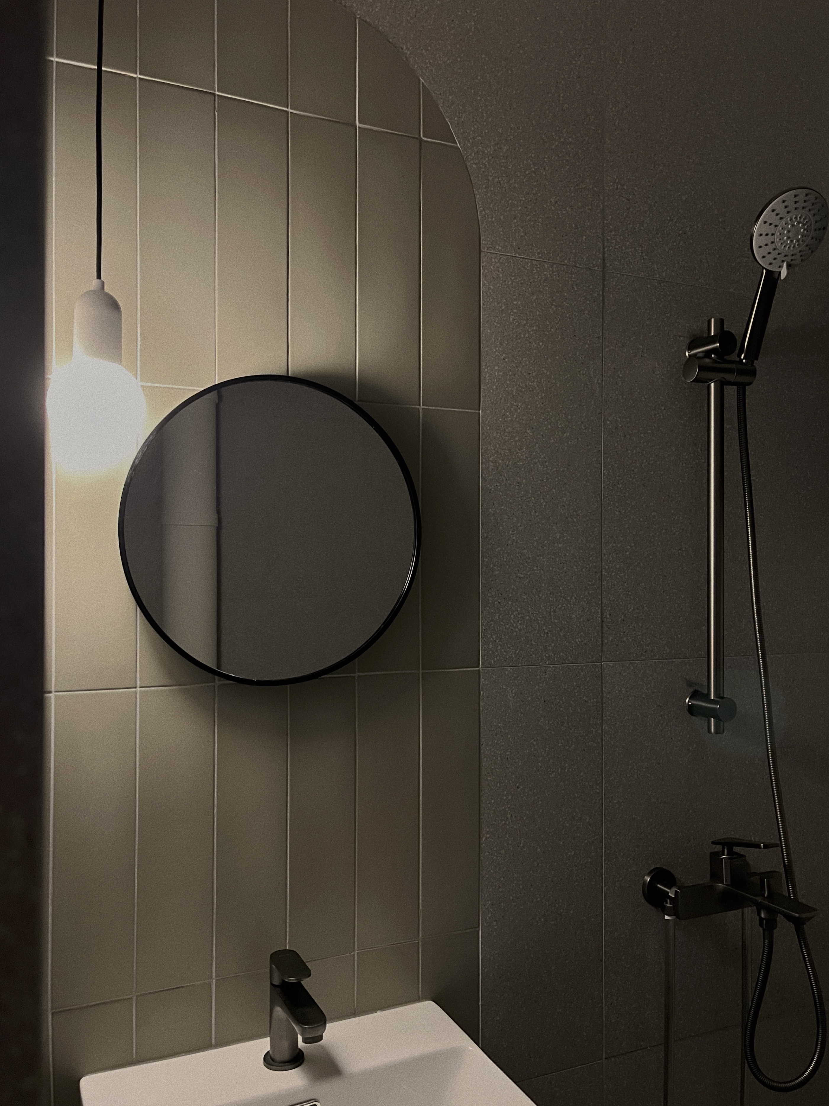 Bathroom - Relaxing Hotel Vibe (Pretty in Pink 🩷) - Modern bathroom, minimalist design, sleek fixtures, black and white