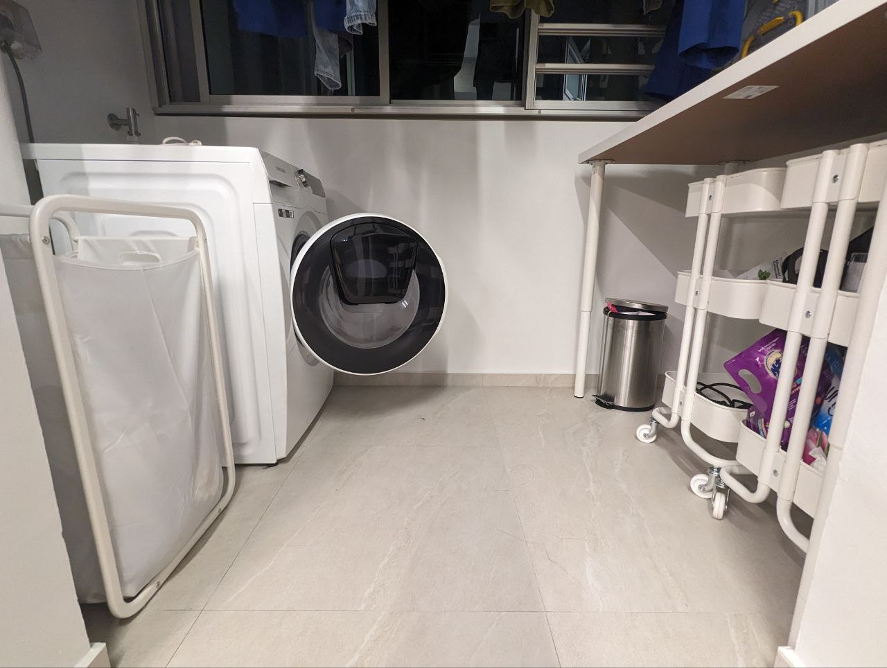 Service yard in the kitchen?