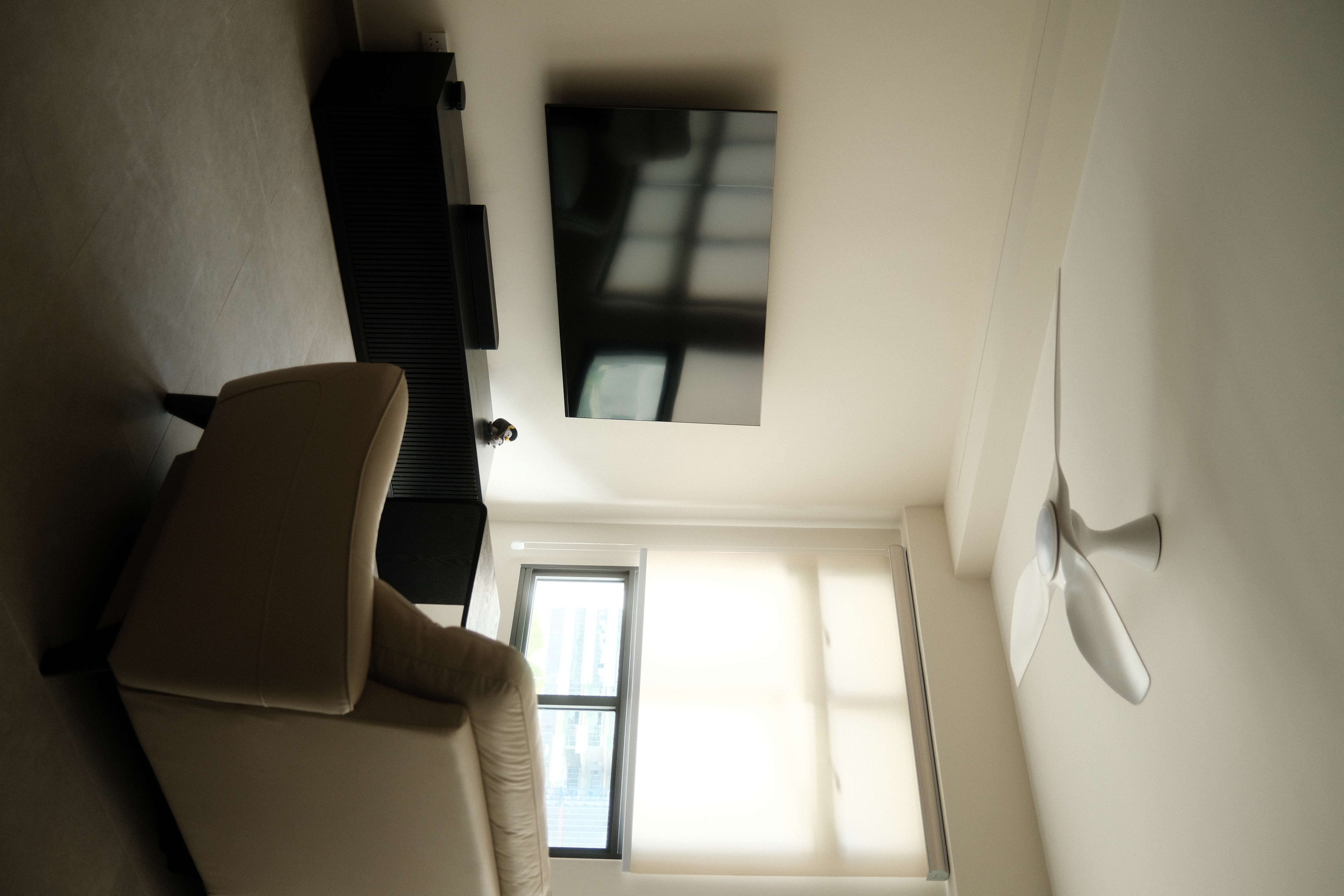 A warm and zen space (Japandi)