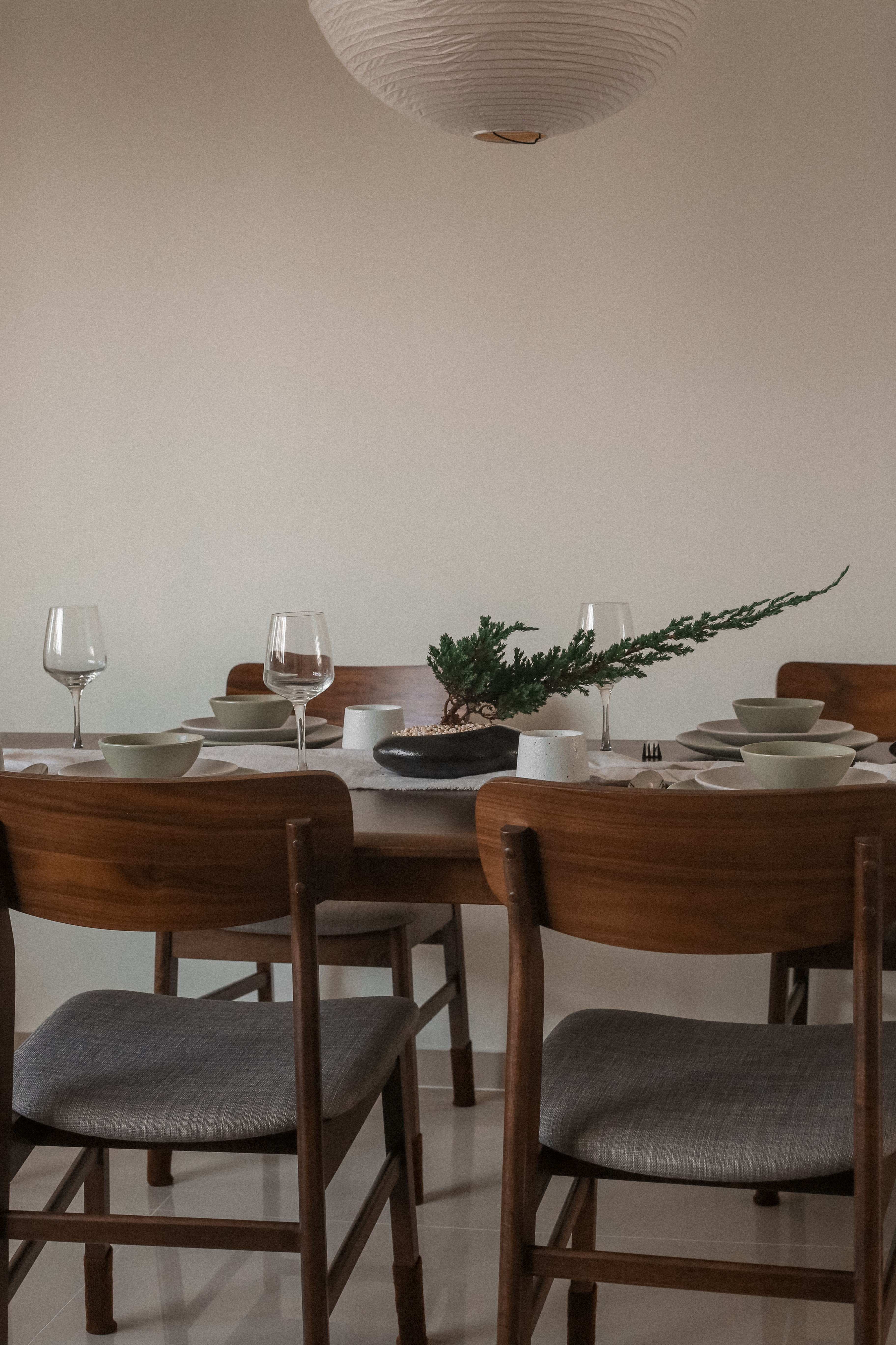 Our Cosy Dining Room: Perfect for Home-Cooked Meals & Conversations 🤎