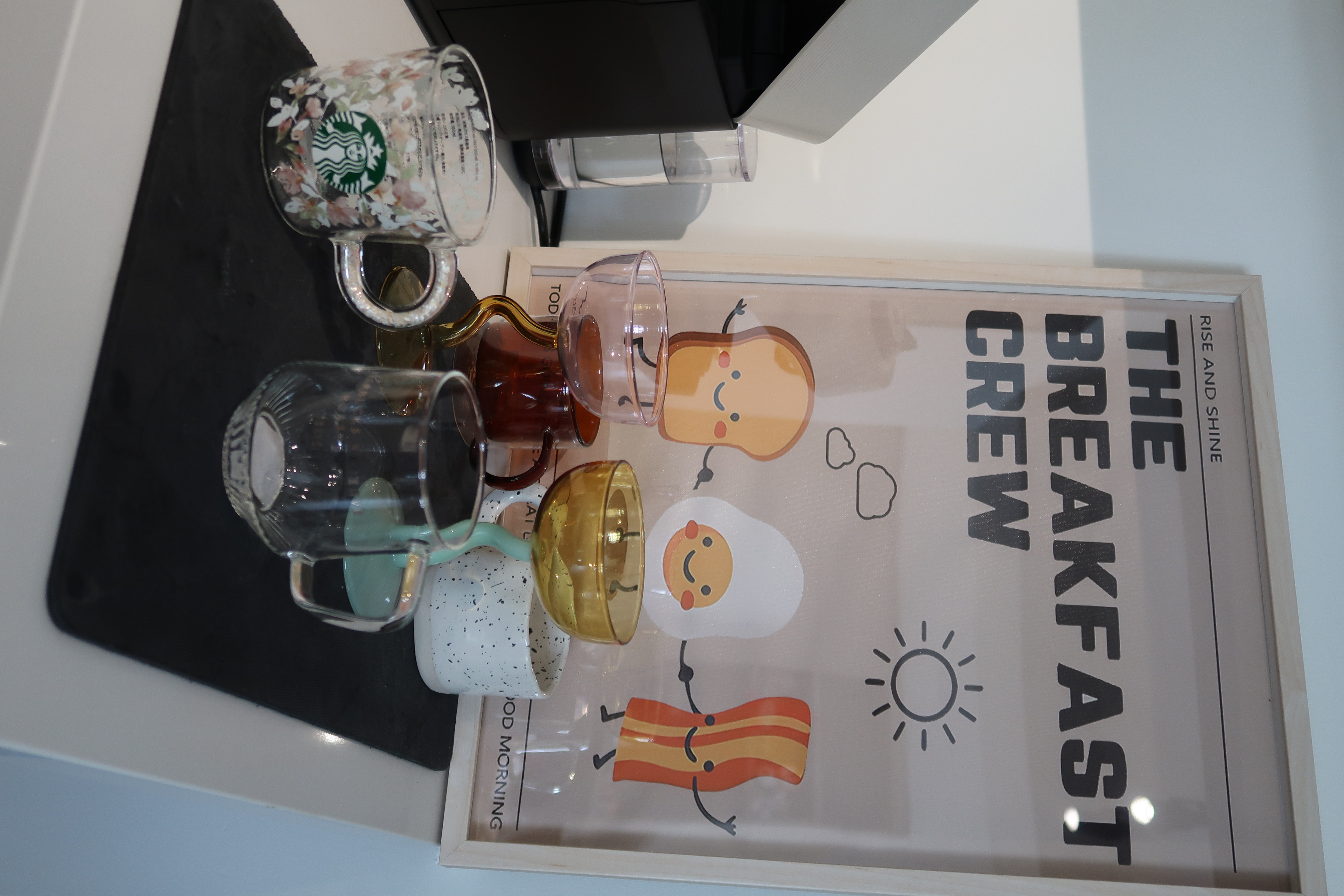 Dining space: Built-in island coupled with a dry pantry