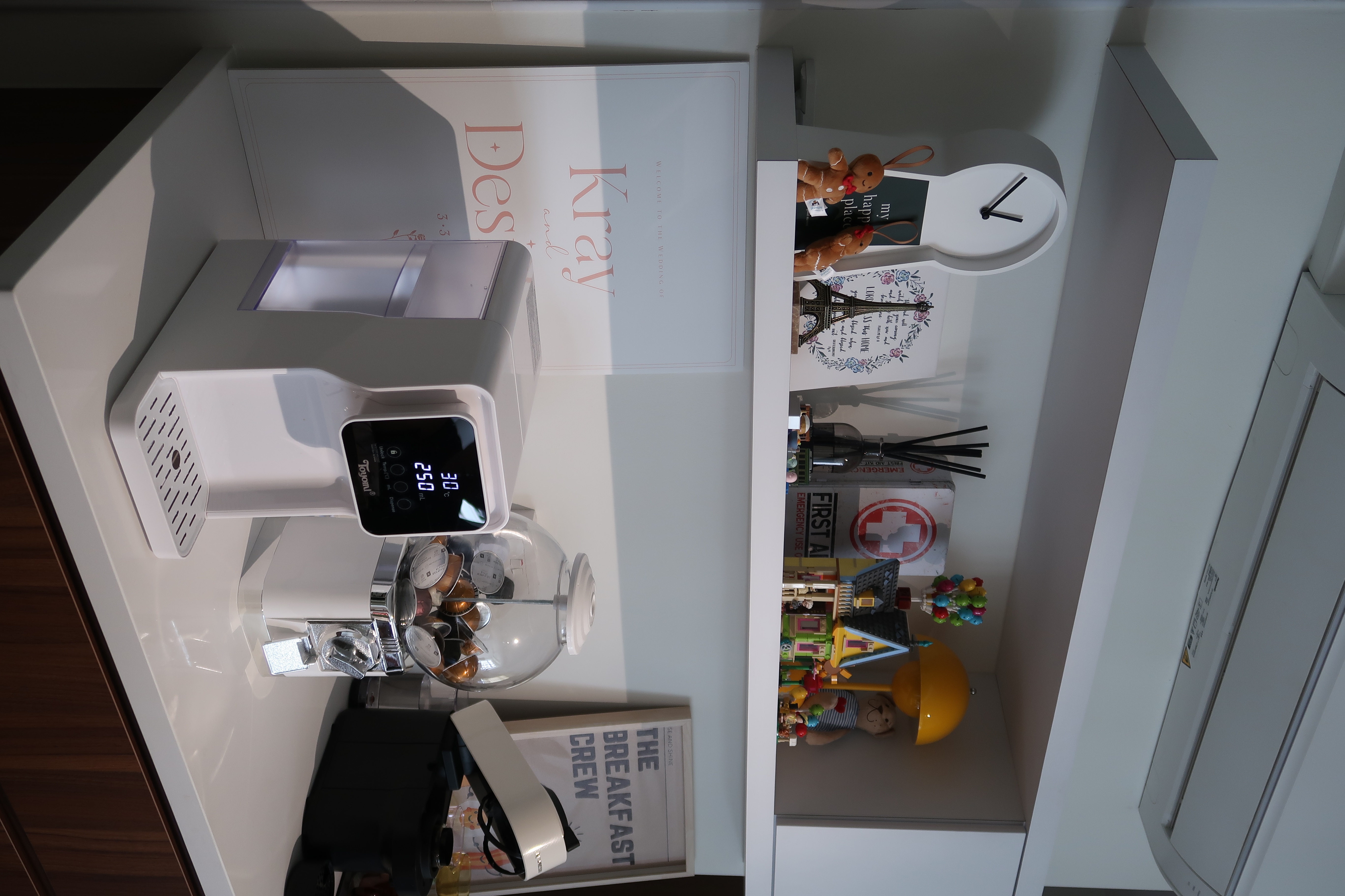 Dining space: Built-in island coupled with a dry pantry