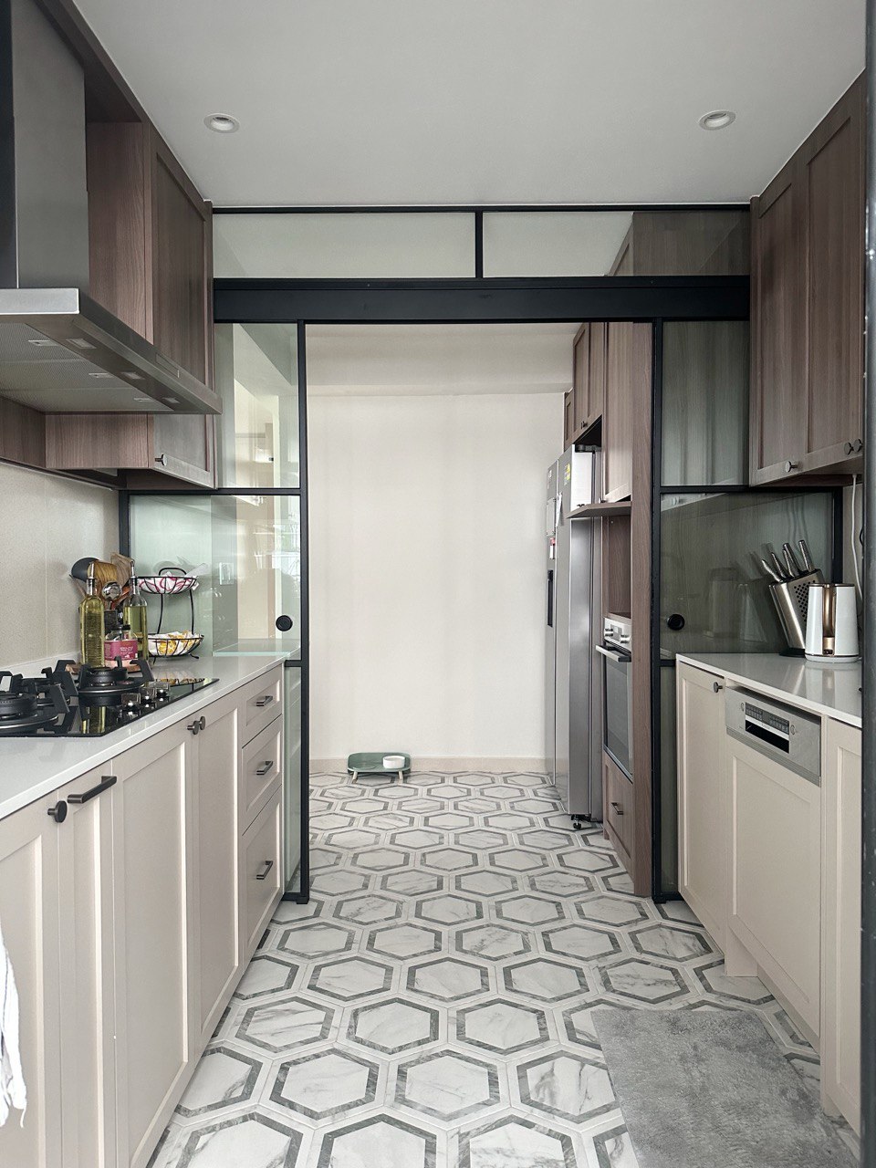 Home Hunt Chronicles: The Resale Route