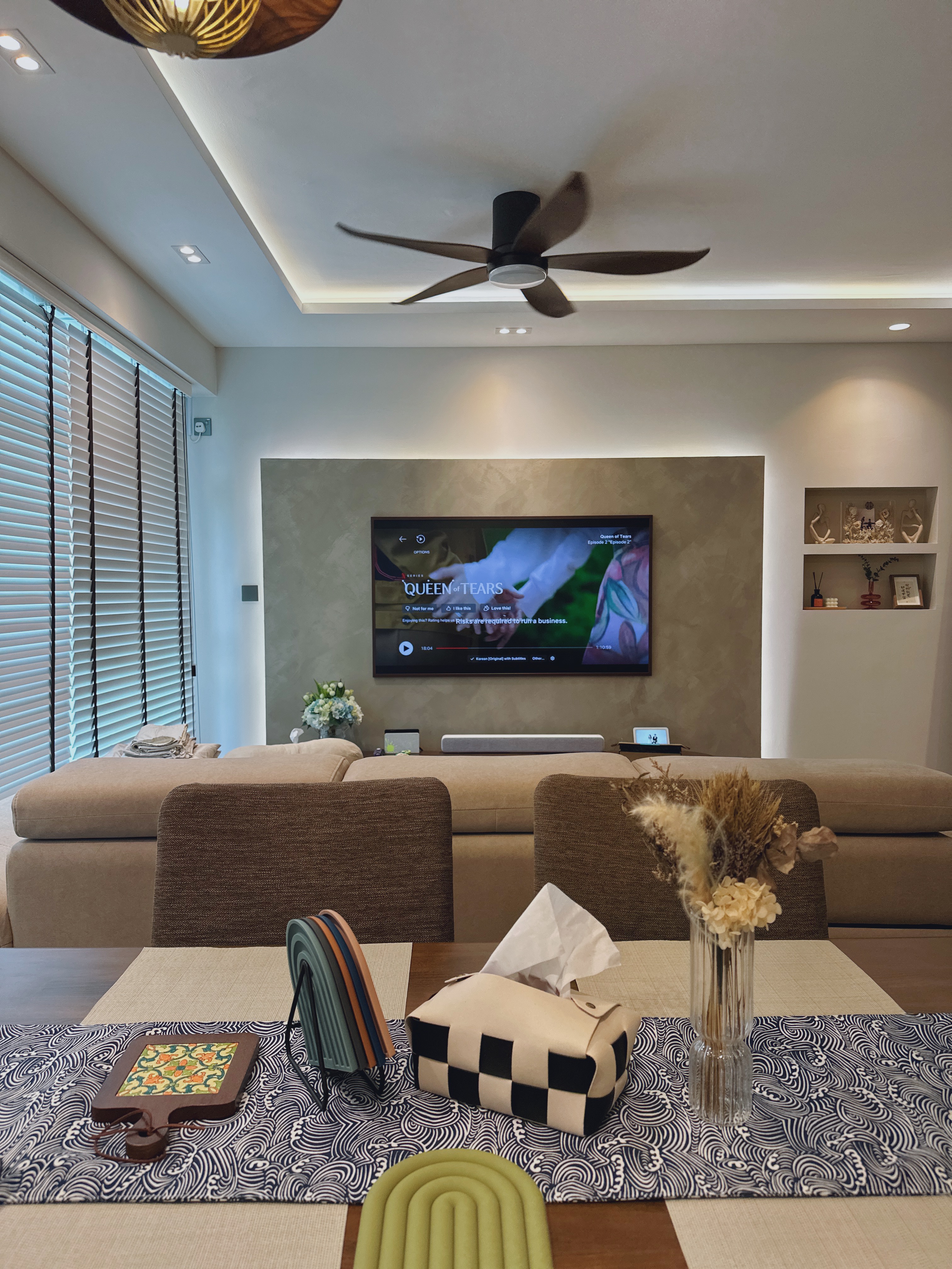 "You-can-always-count-on-tables-to-bring-people-together"-