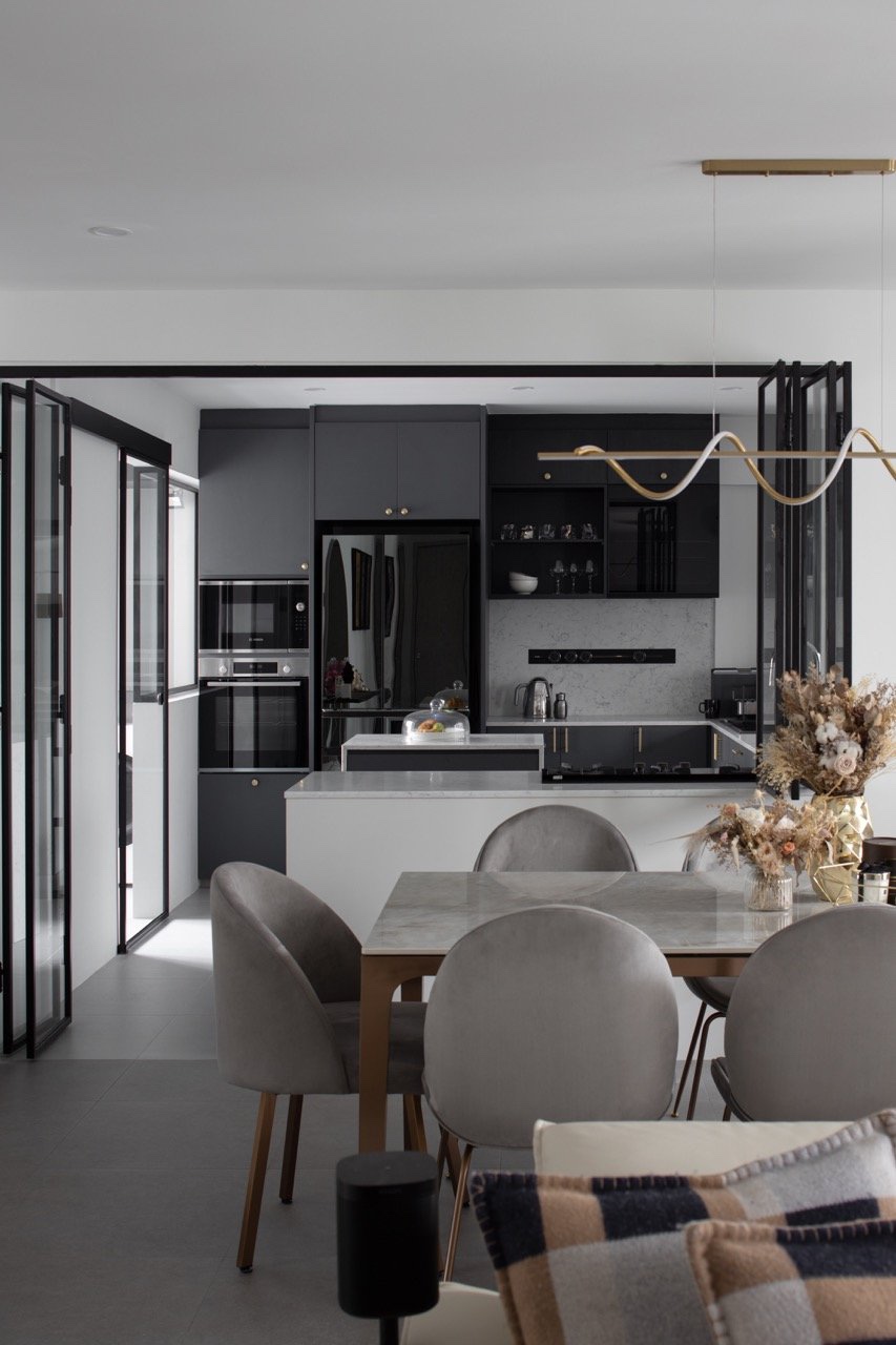 Our-Dining-Space:-Where-the-Cook-and-Guests-Unite