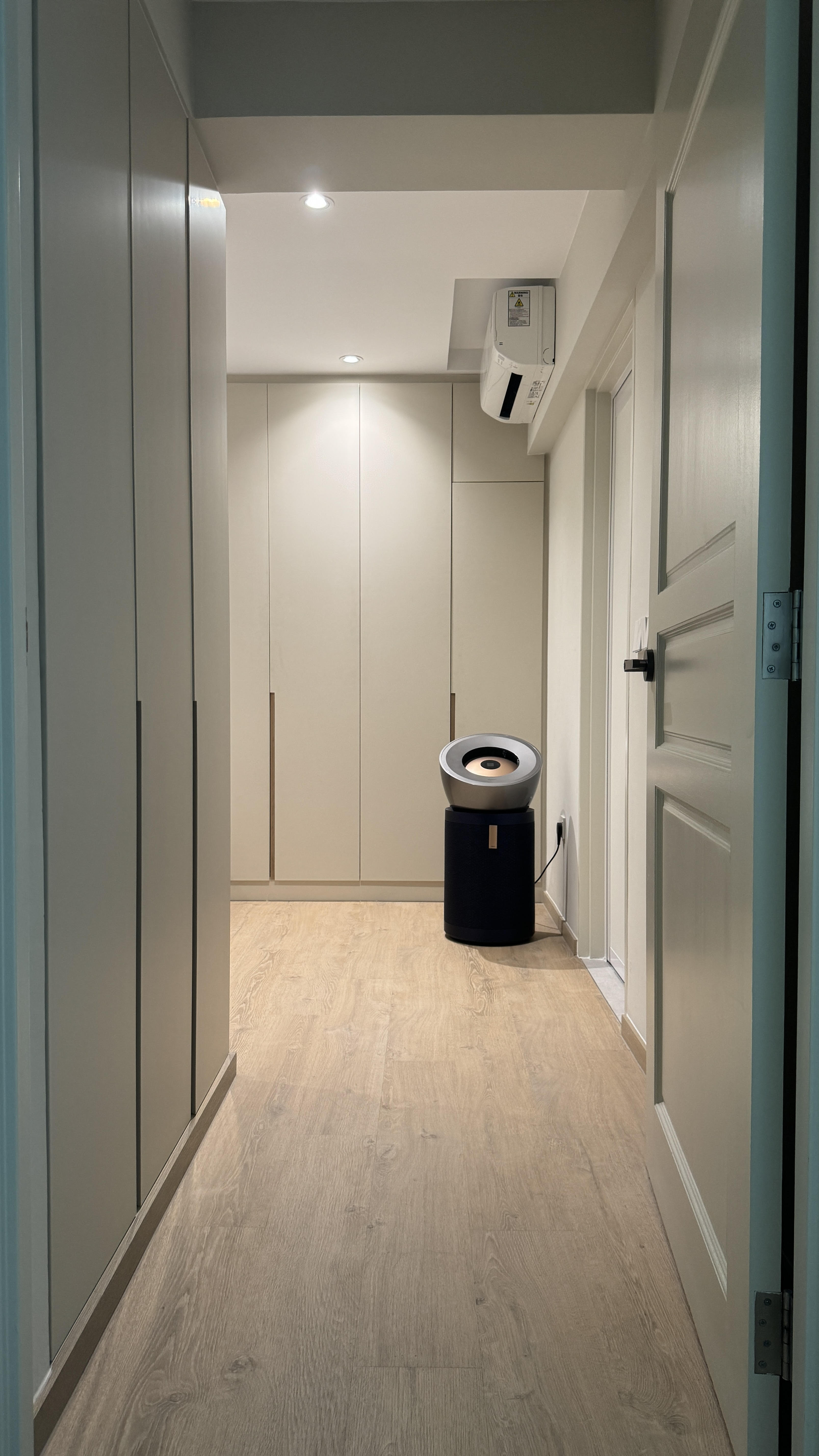 Our-Bedroom:-A-Place-Where-We-Can-Check-Out-the-Mood-of-the-Sky