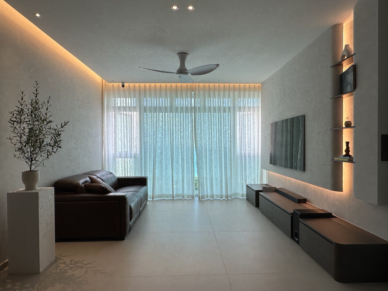 Living Room: No Balcony, No Problem!  - Modern minimalist living room, sleek furniture design, contemporary decor, large