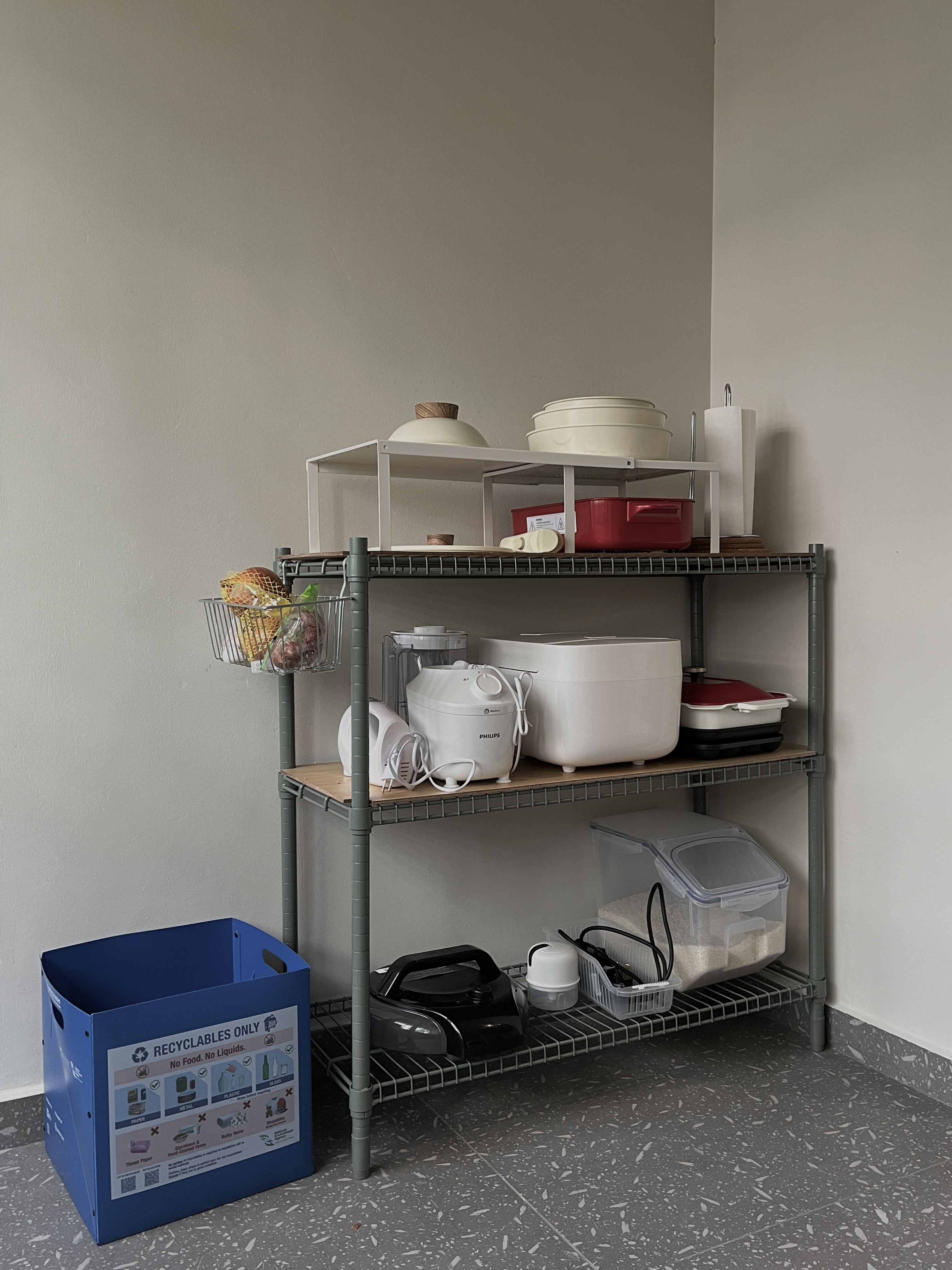 Service Yard: seamless extension of the kitchen - Refrigerator, kitchen, shelves, appliances, food storage, dishwashing