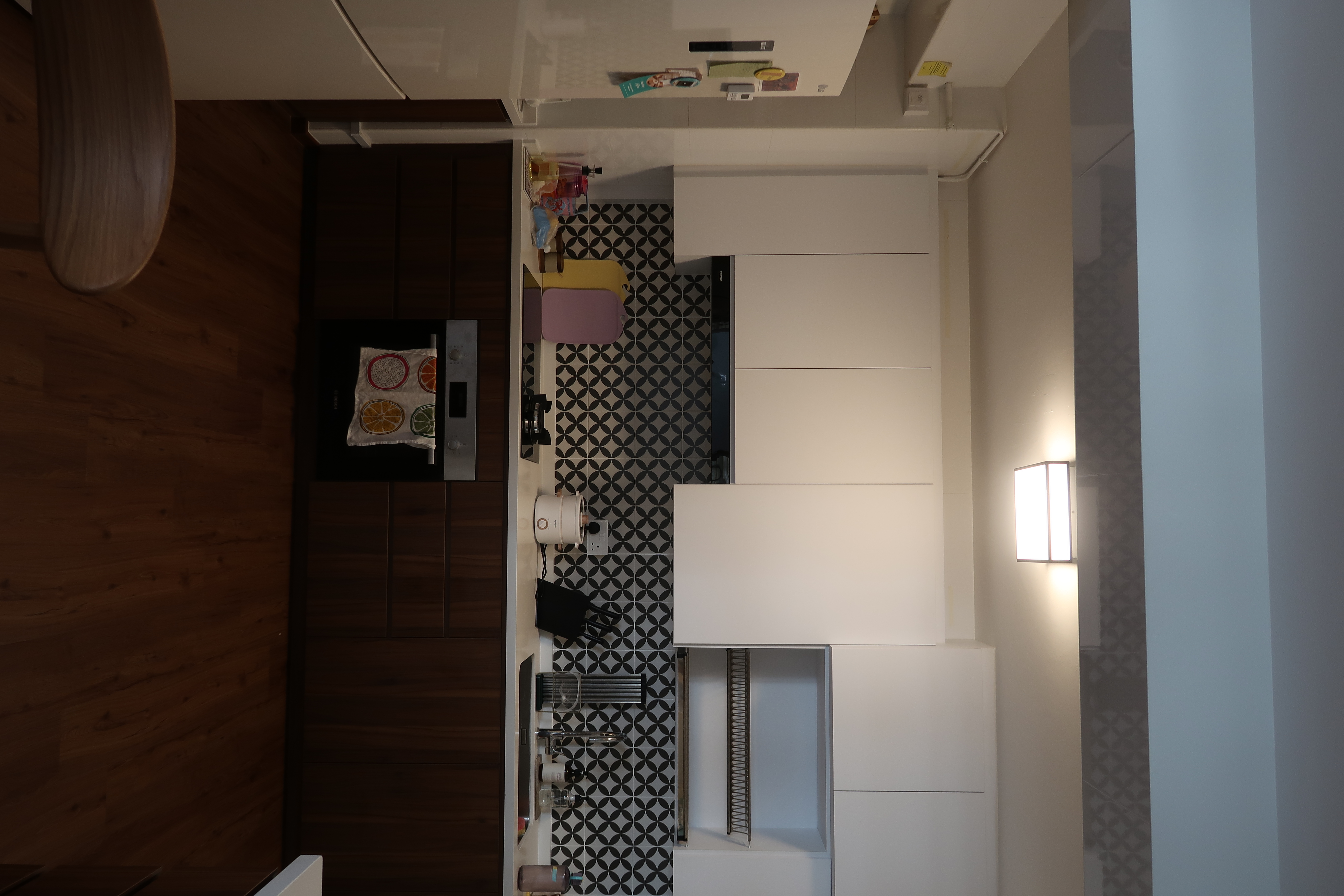 Our open concept kitchen with an island as centrepiece :) - Wooden kitchen cabinets, modern kitchen design, white appliances