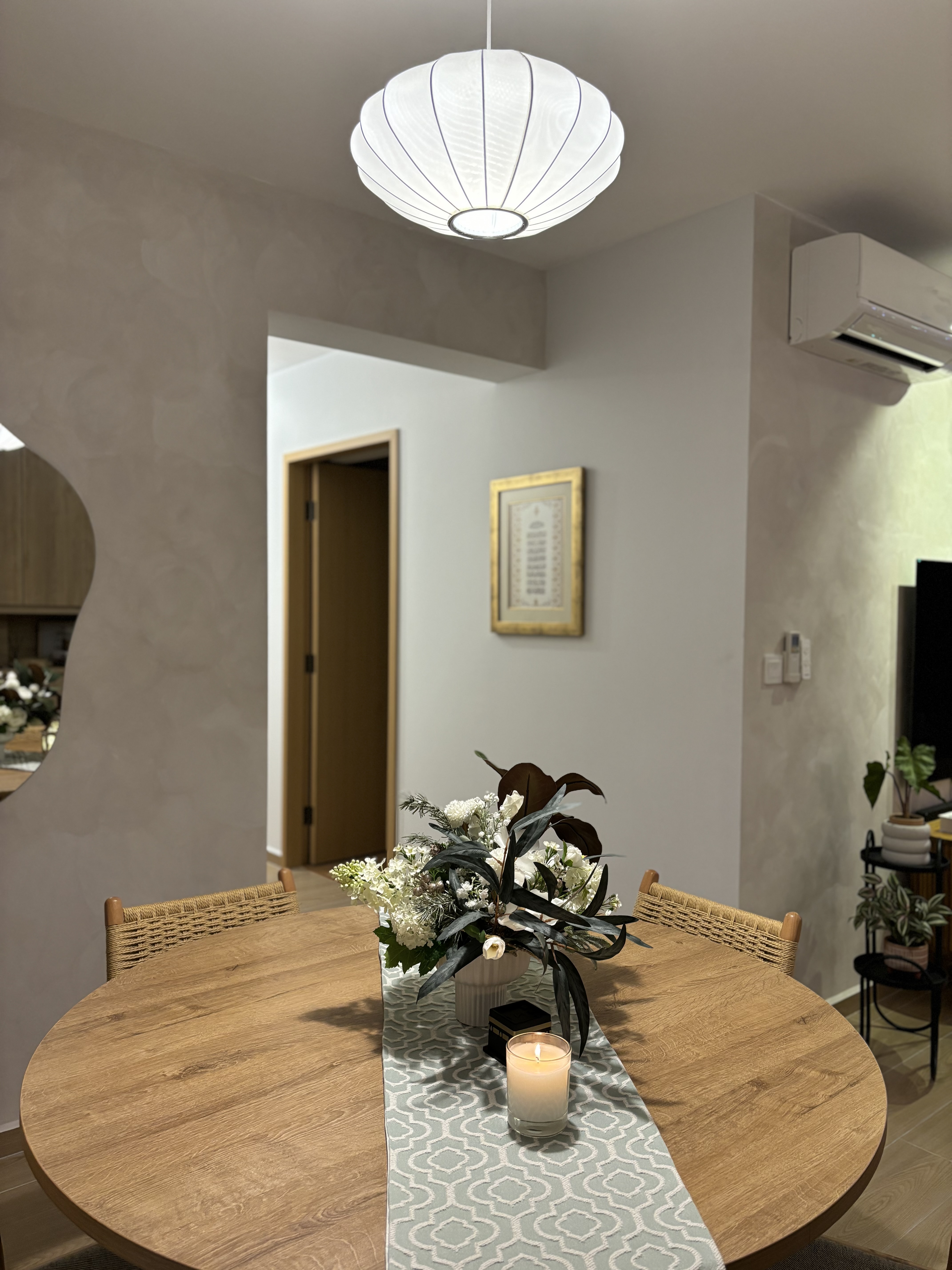 Our Simple & Cosy Living Room - Modern dining room, minimalist design, round wooden table, elegant table setting, white and