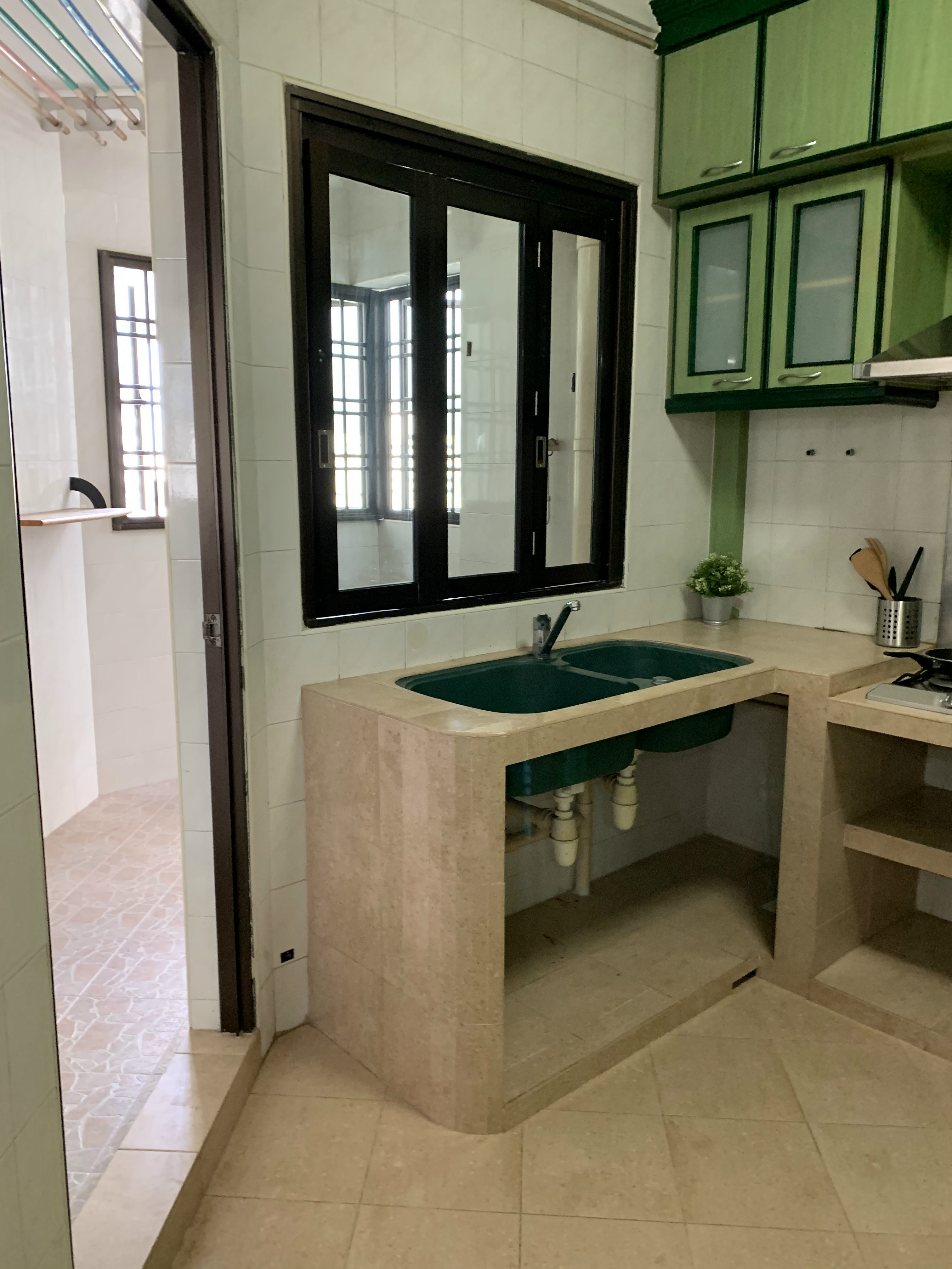 Closed-concept-Classic-Farmhouse-Kitchen-Makeover-in-4rm-HDB