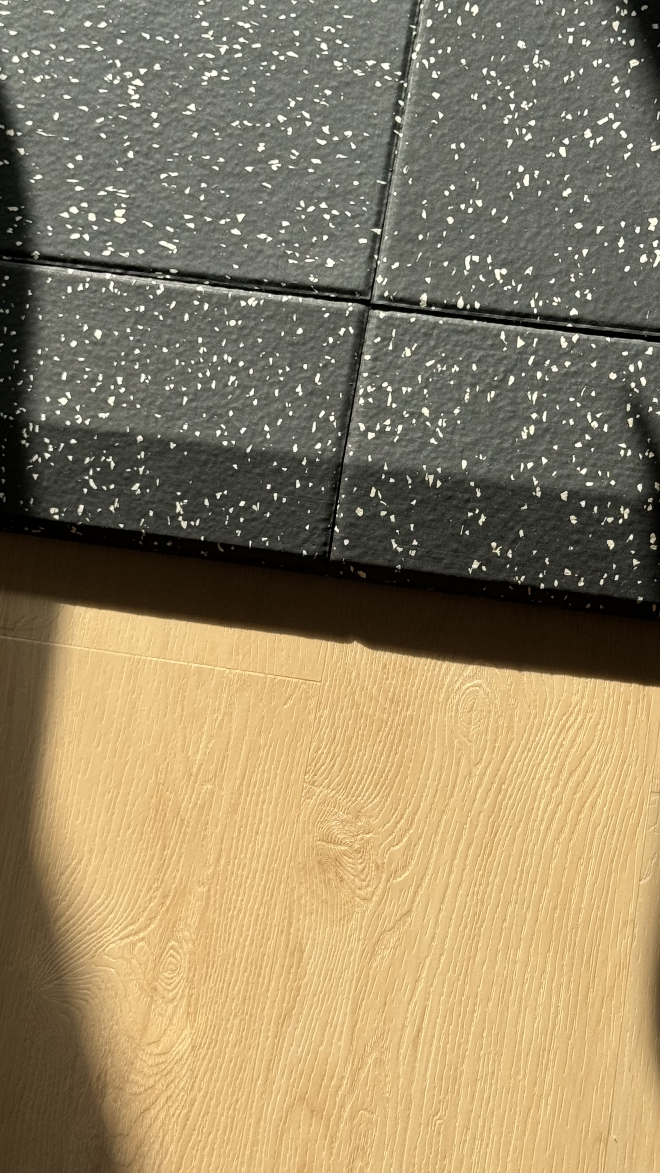 From taukwa to taupok in the GYM ROOM 🏋️ - Wood grain texture, natural wood color, wood grain patterns, wood grain texture