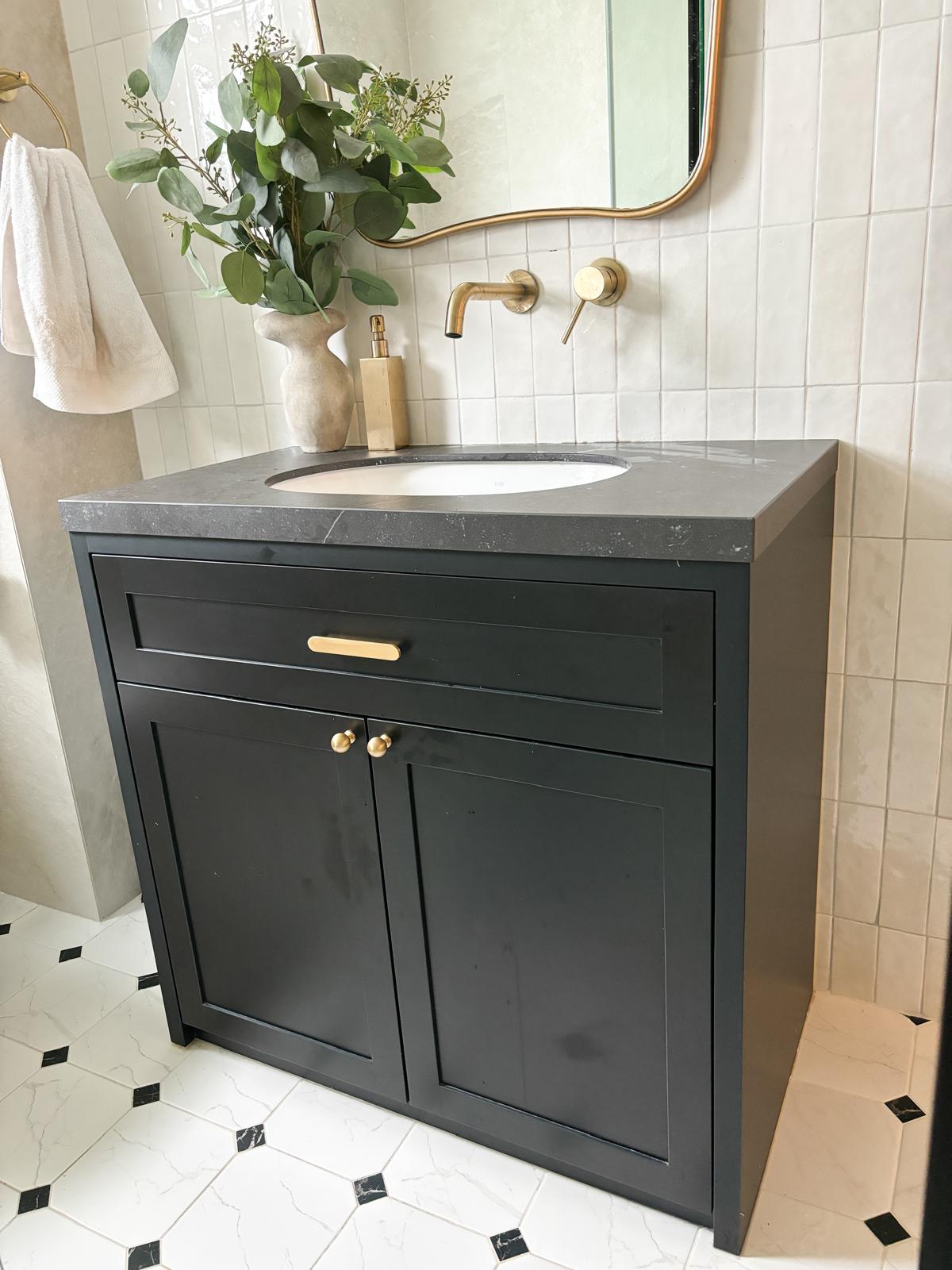 Black-and-white-bathroom-with-lots-of-natural-lighting-