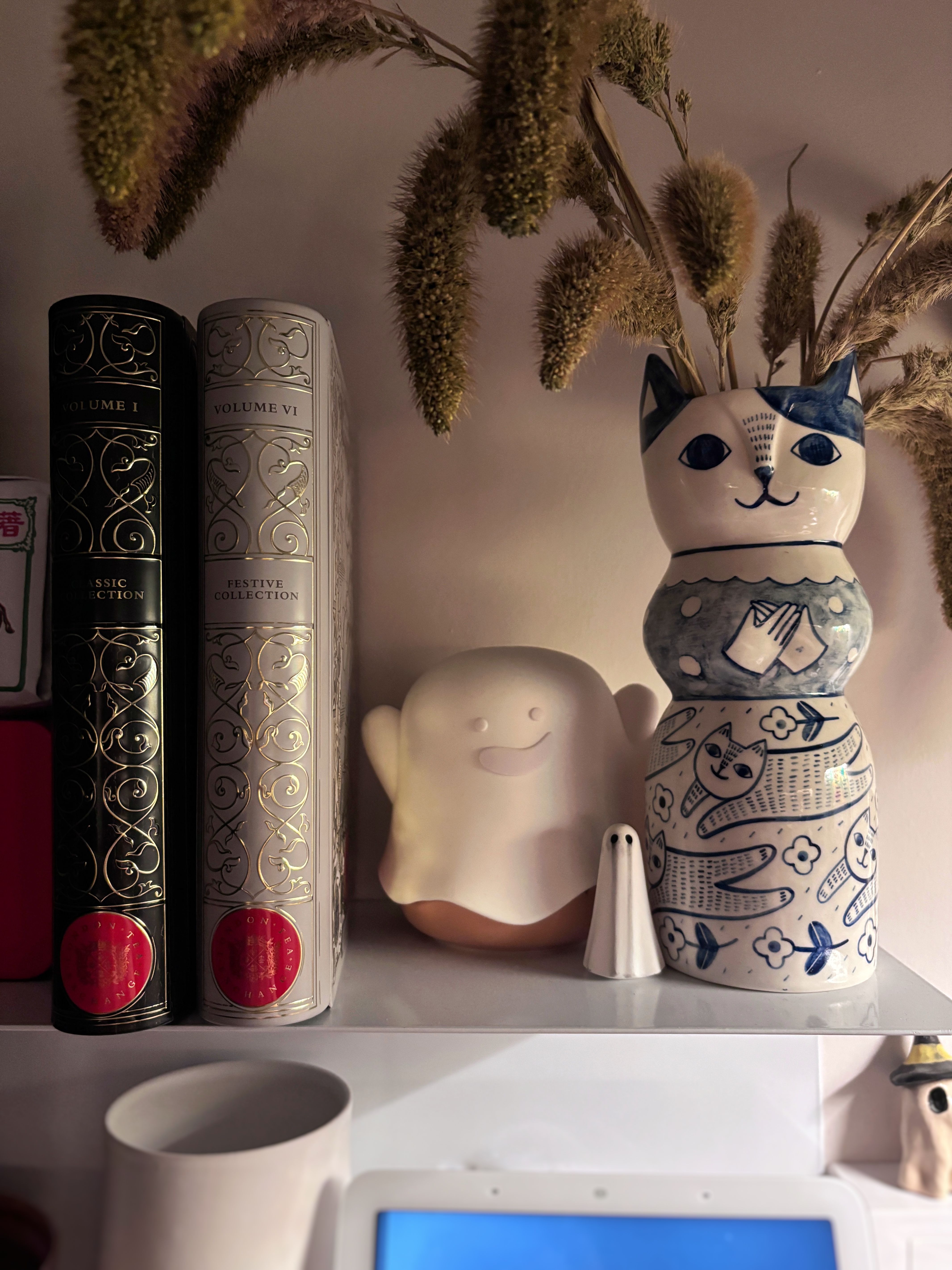 Our House is Full of Ghosts 👻 - Volume I, Volume VI, Classic Collection, Festive Collection, Decorative vase, Cat figure