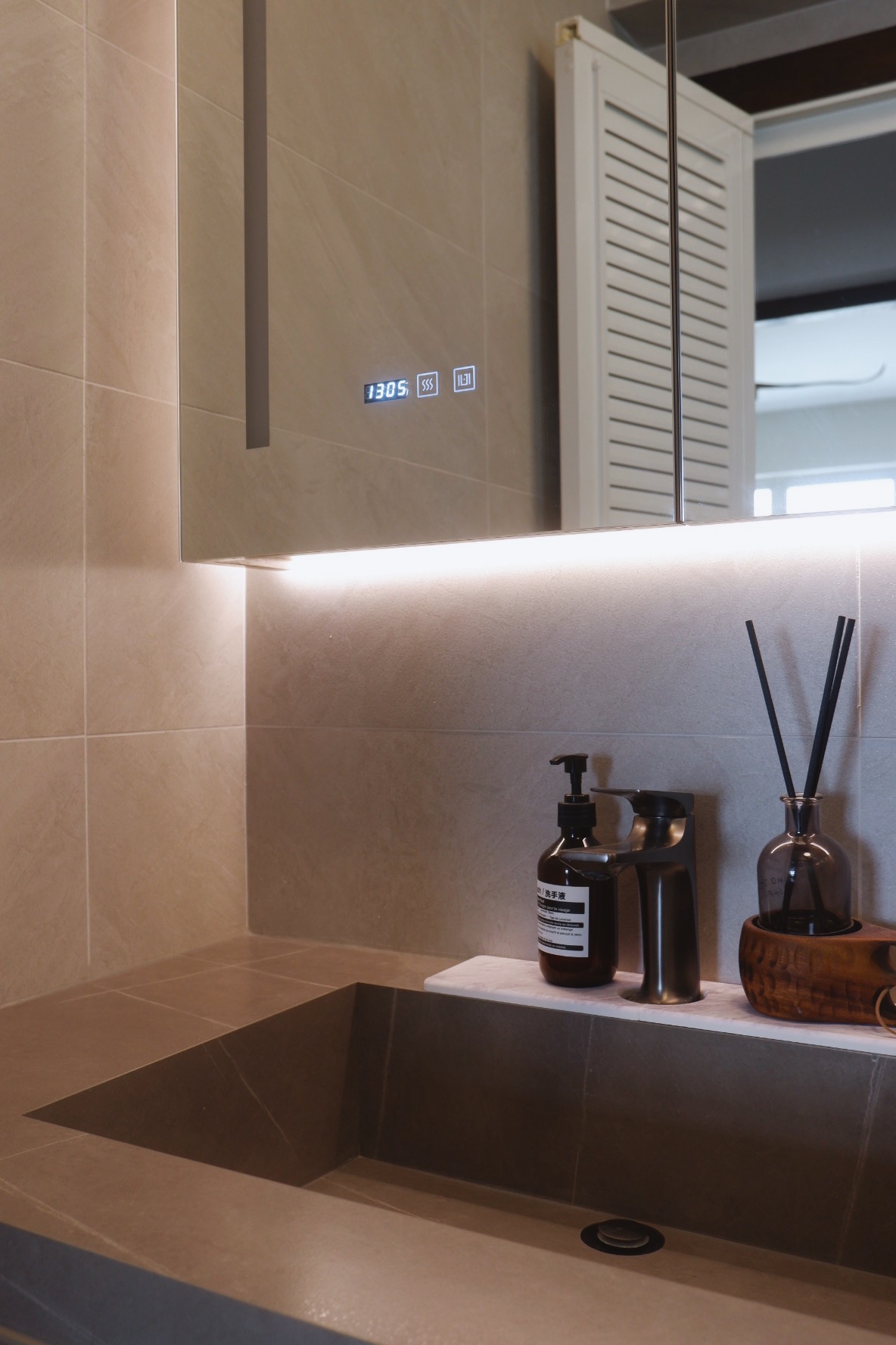 Our-Bathrooms:-My-husband-and-I-designed-a-bathroom-each