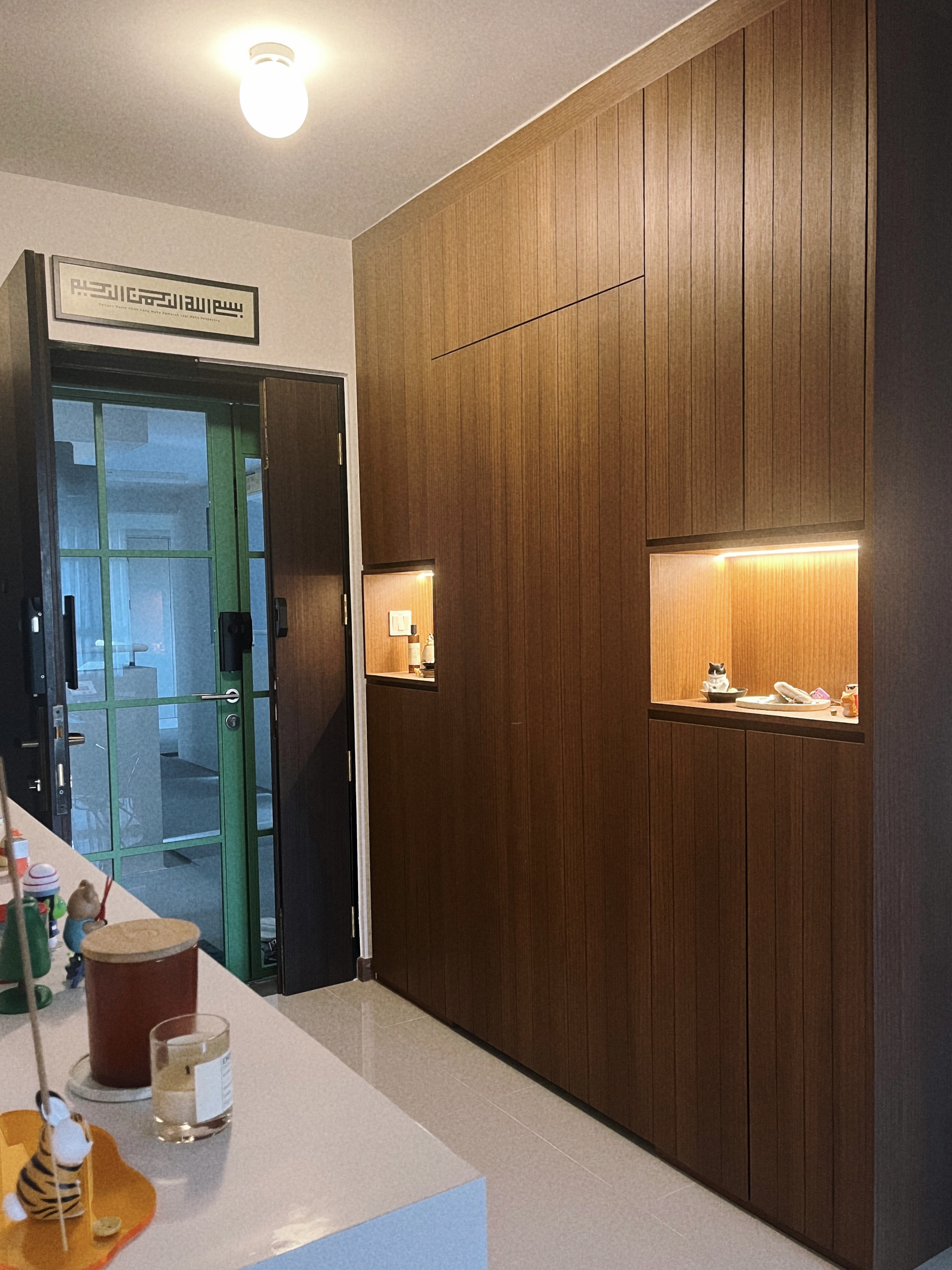 A warm check-in to the home of beaconstrips - Wooden cabinetry, modern design, sleek lines, minimalist aesthetic, warm