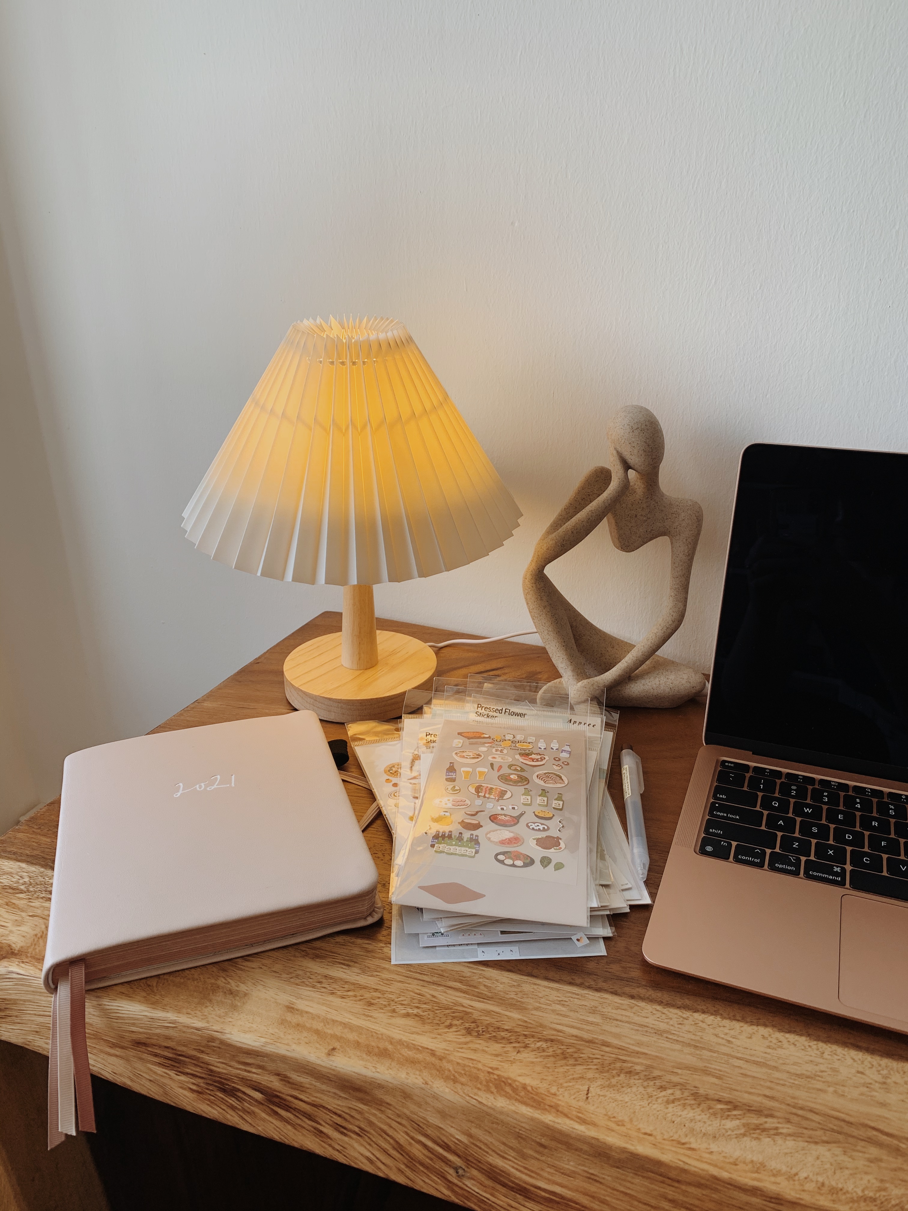 Ambient-and-Functional-Lightings-in-a-Classic-Farmhouse-HDB