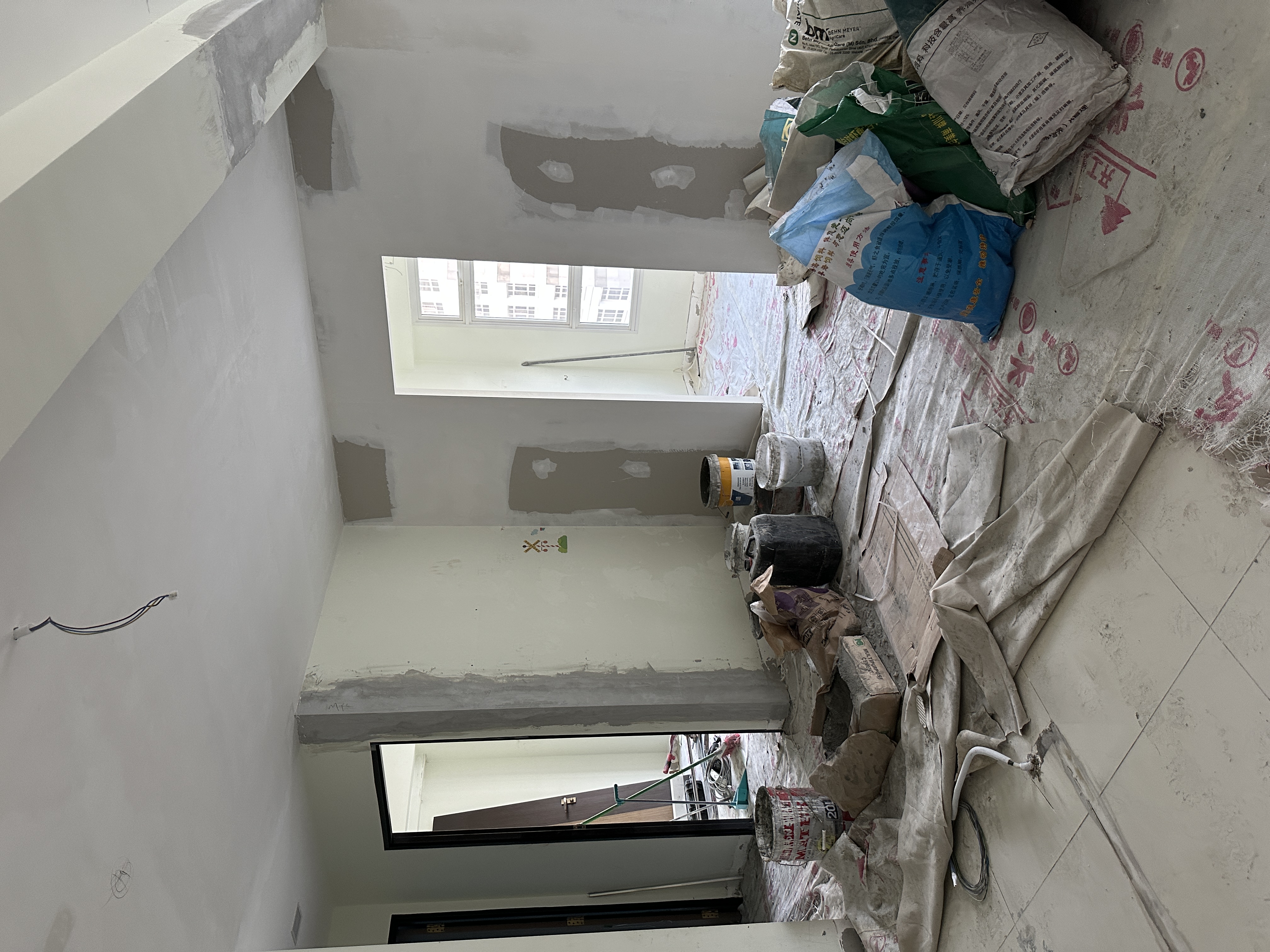 House-Hunting: our 5 year old resale flat was a love at first sight - unfinished room, construction site, renovation