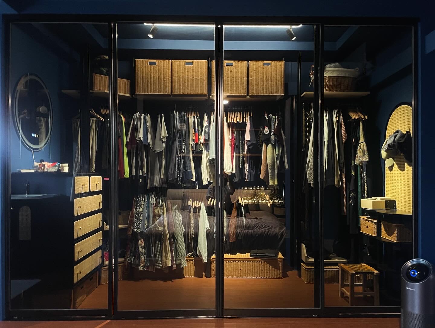 A-unique-blend-of-mid-century-charm-&-cottage-coziness