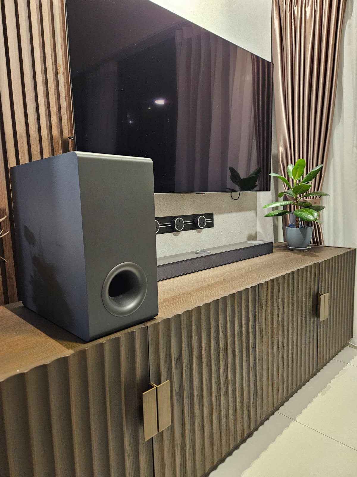 House-Tour:-Exploring-Dark-Wood-Mid-Century-Modern-Theme