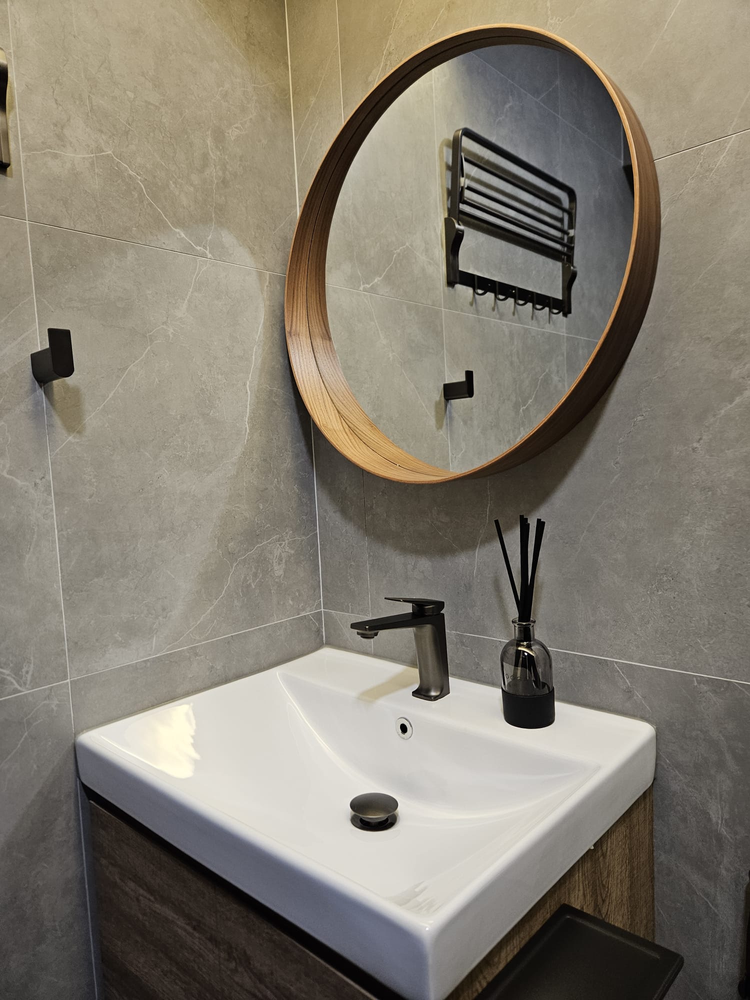 House-Tour:-Exploring-Dark-Wood-Mid-Century-Modern-Theme