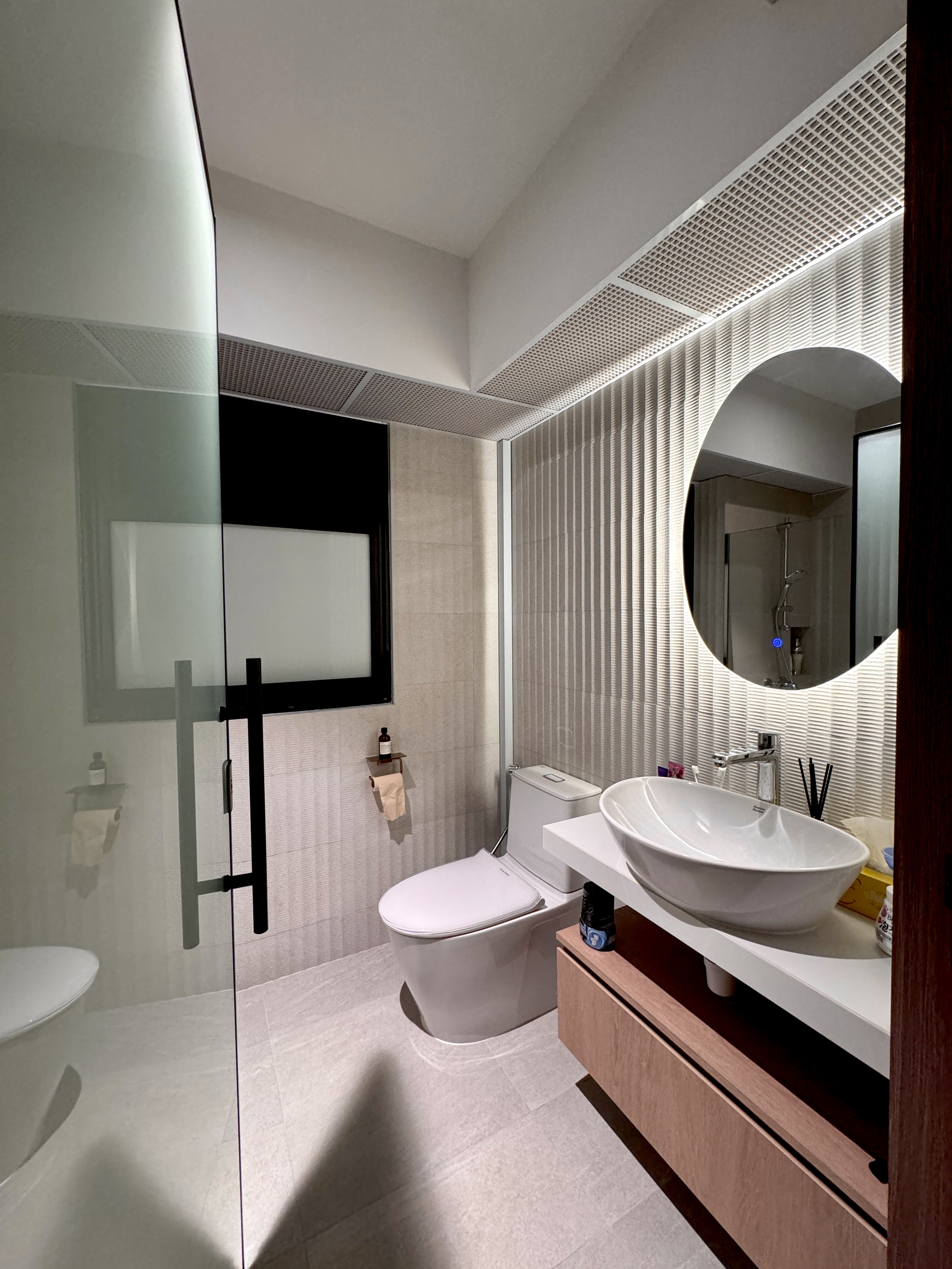 Check out this spacious dream home, a mix of Sabi Sabi & Industrial - Modern bathroom interior, minimalist design, sleek