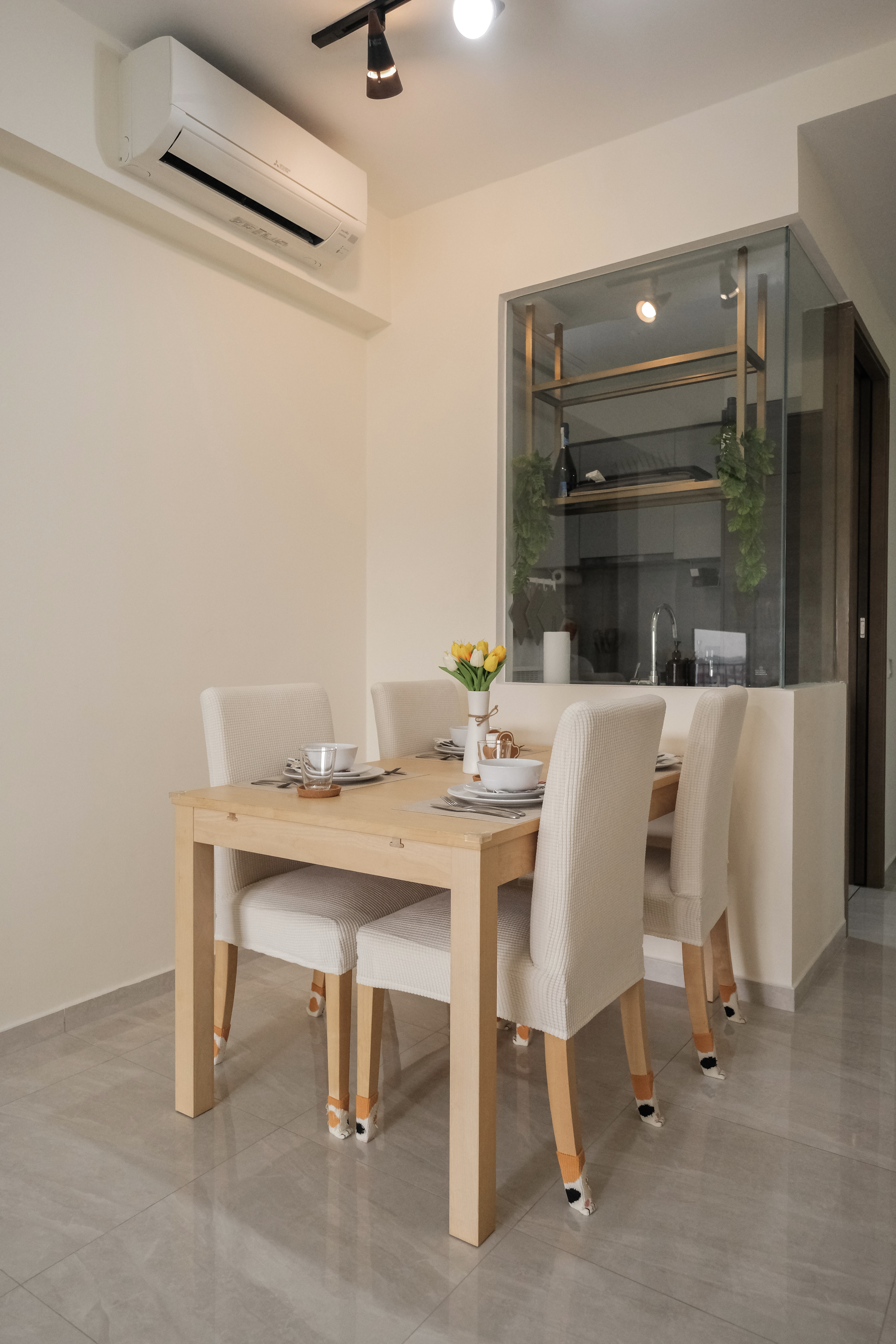 4-guests?-10-guests?-Not-a-problem-for-our-minimalist-dining-space!