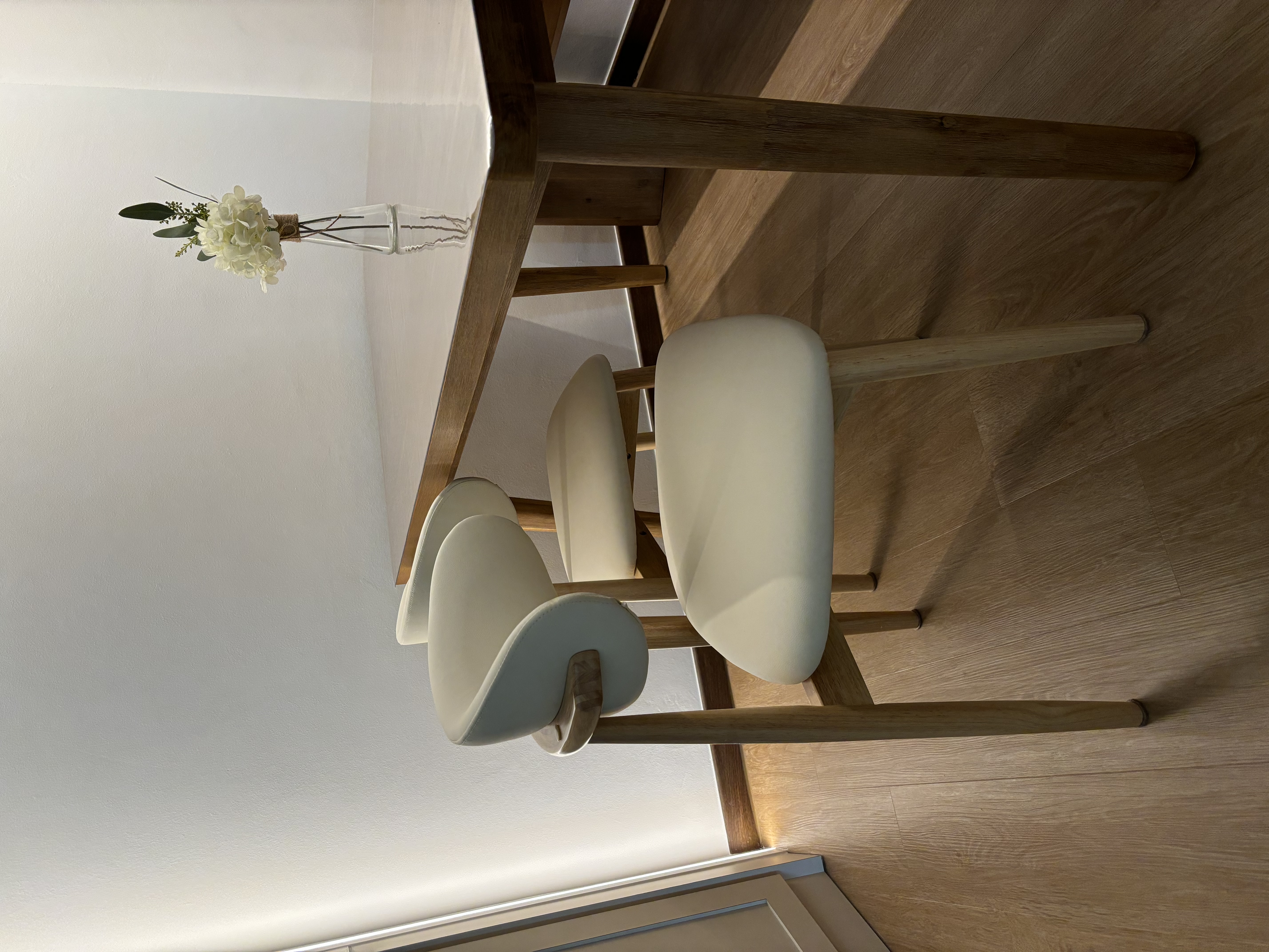 Our-Cosy-Space-for-Coffee,-Tea-&-Dining