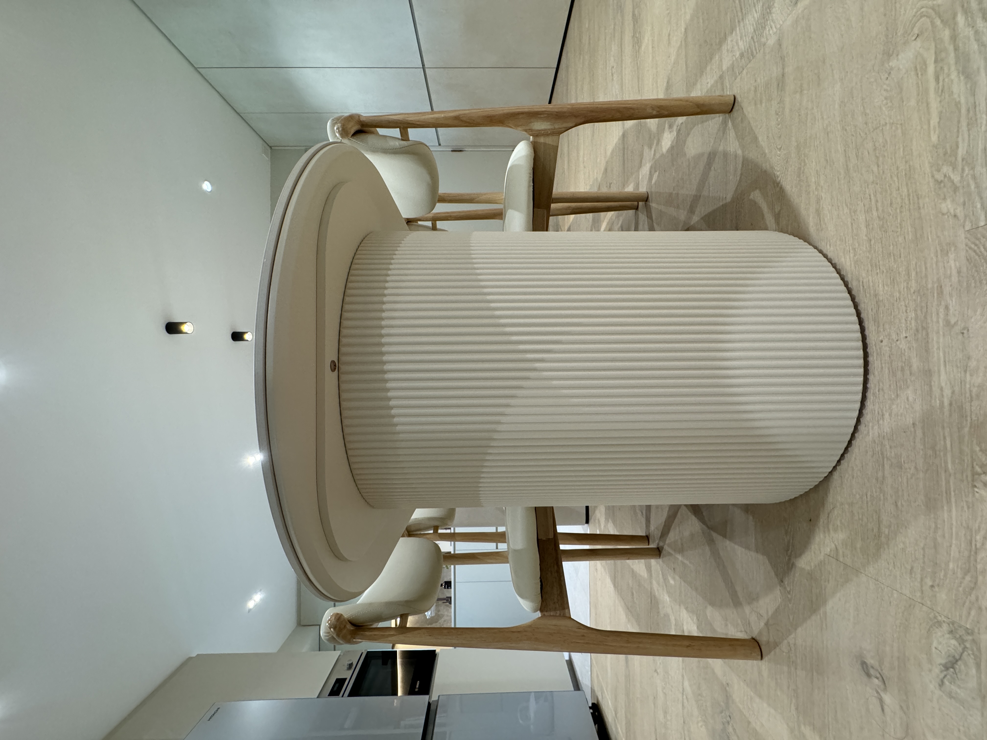 🍽️🍴🥄Finding the Perfect Dining Table for Constraint Space - modern minimalist kitchen, contemporary furniture, sleek