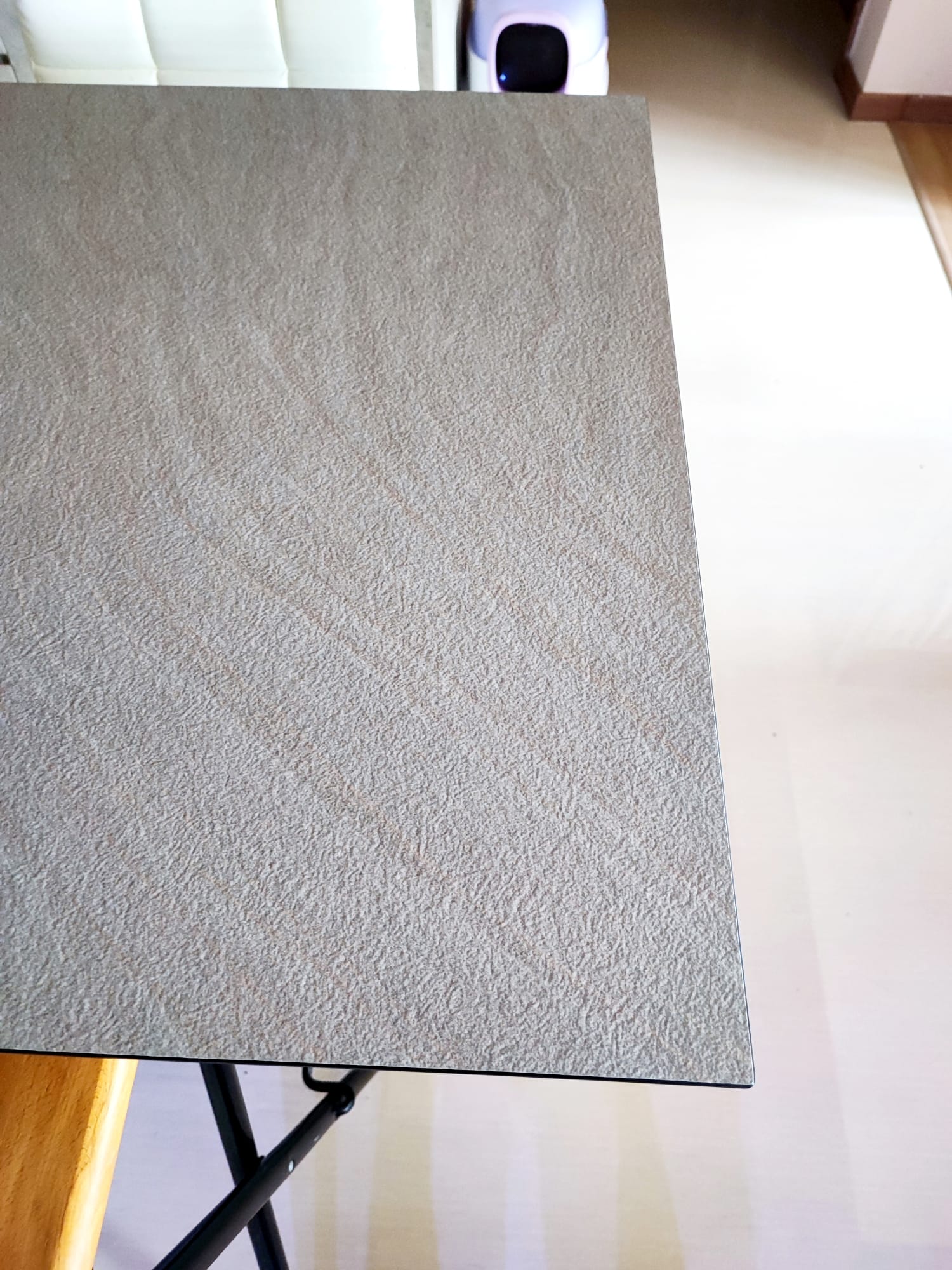 A-multifunctional-dining-area,-but-on-wheels!