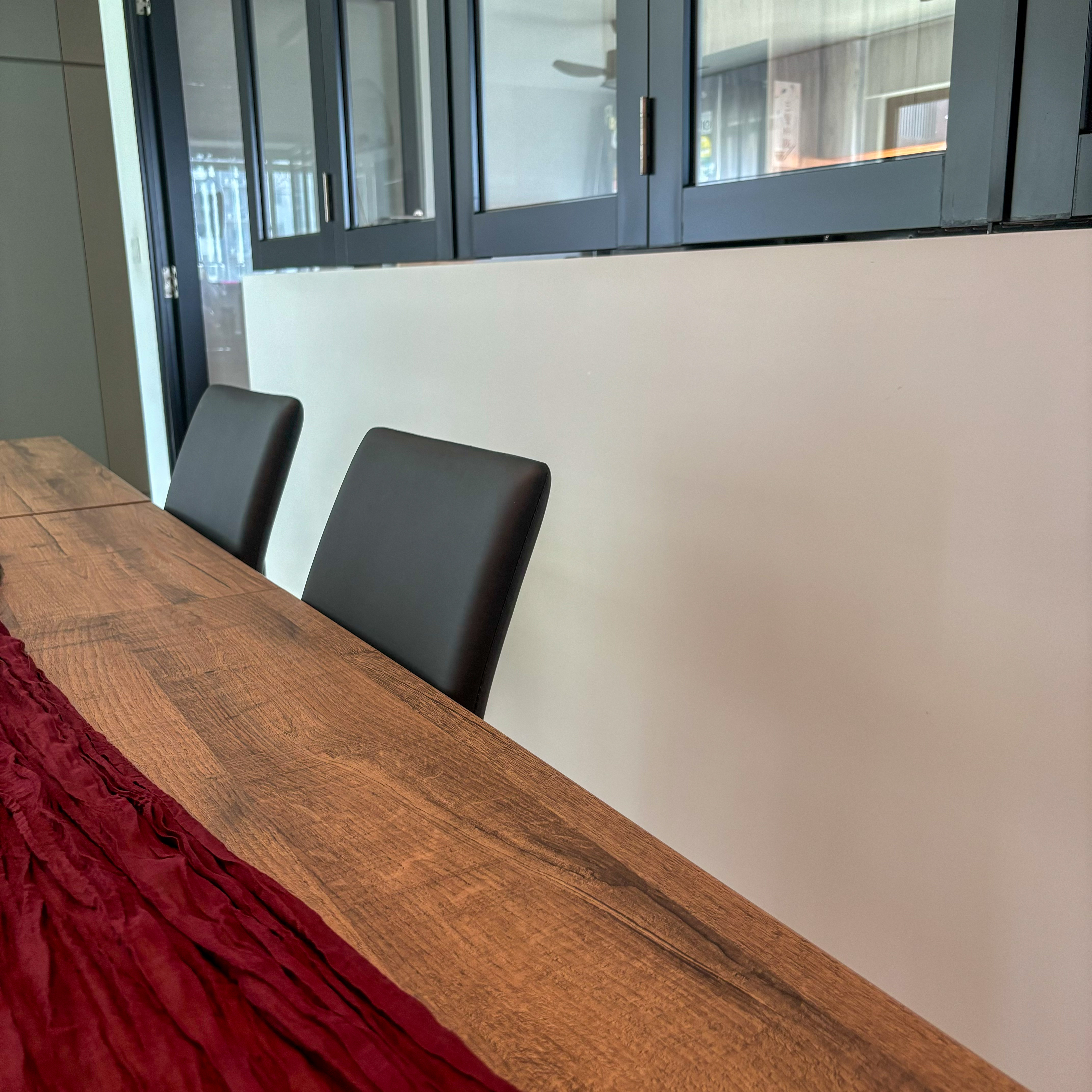 Minimalist-Dining-Area-with-Half-Wall-Partition