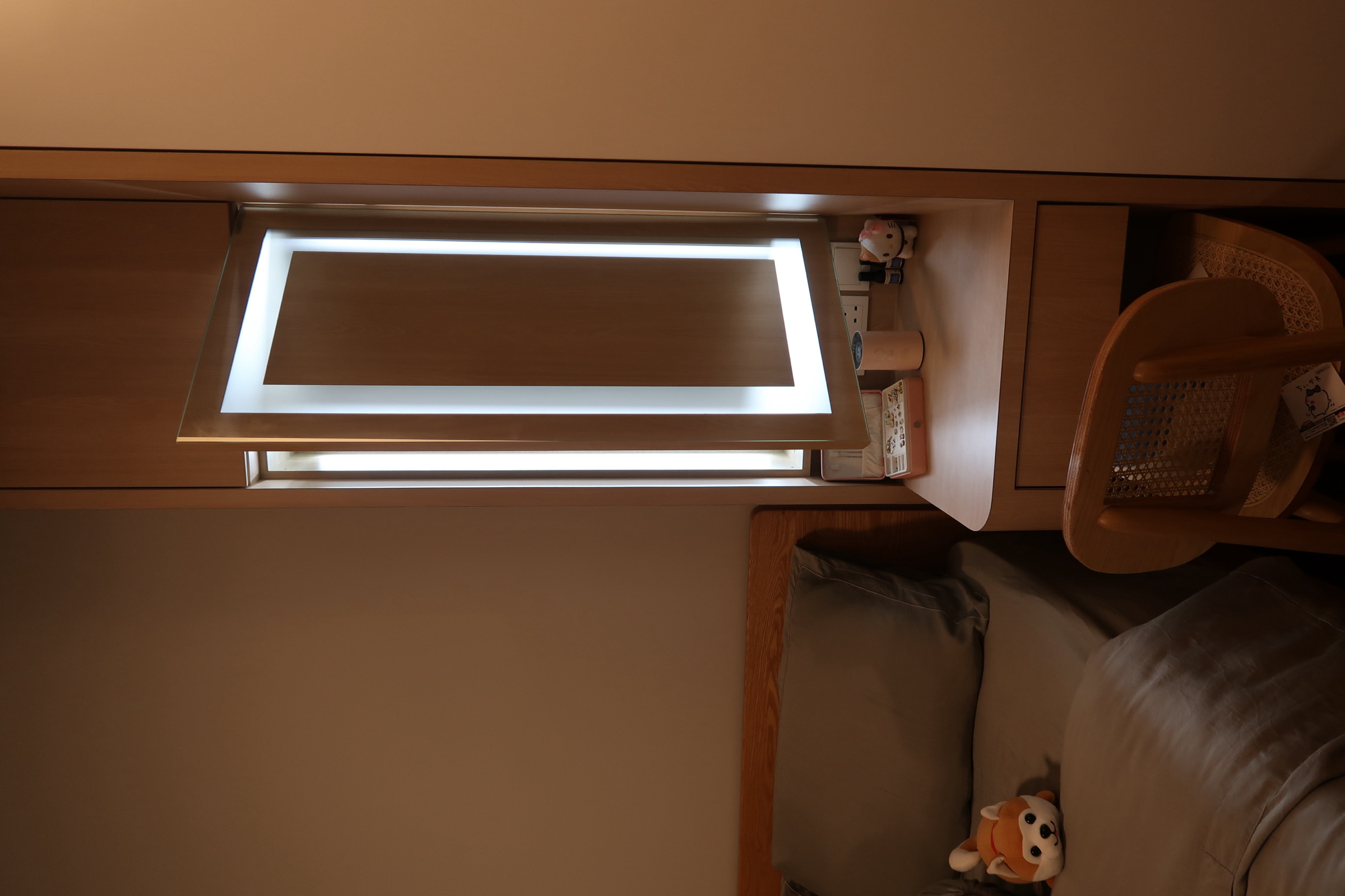 Snoozing-off-in-our-comfort-Scandinavian-bedroom-